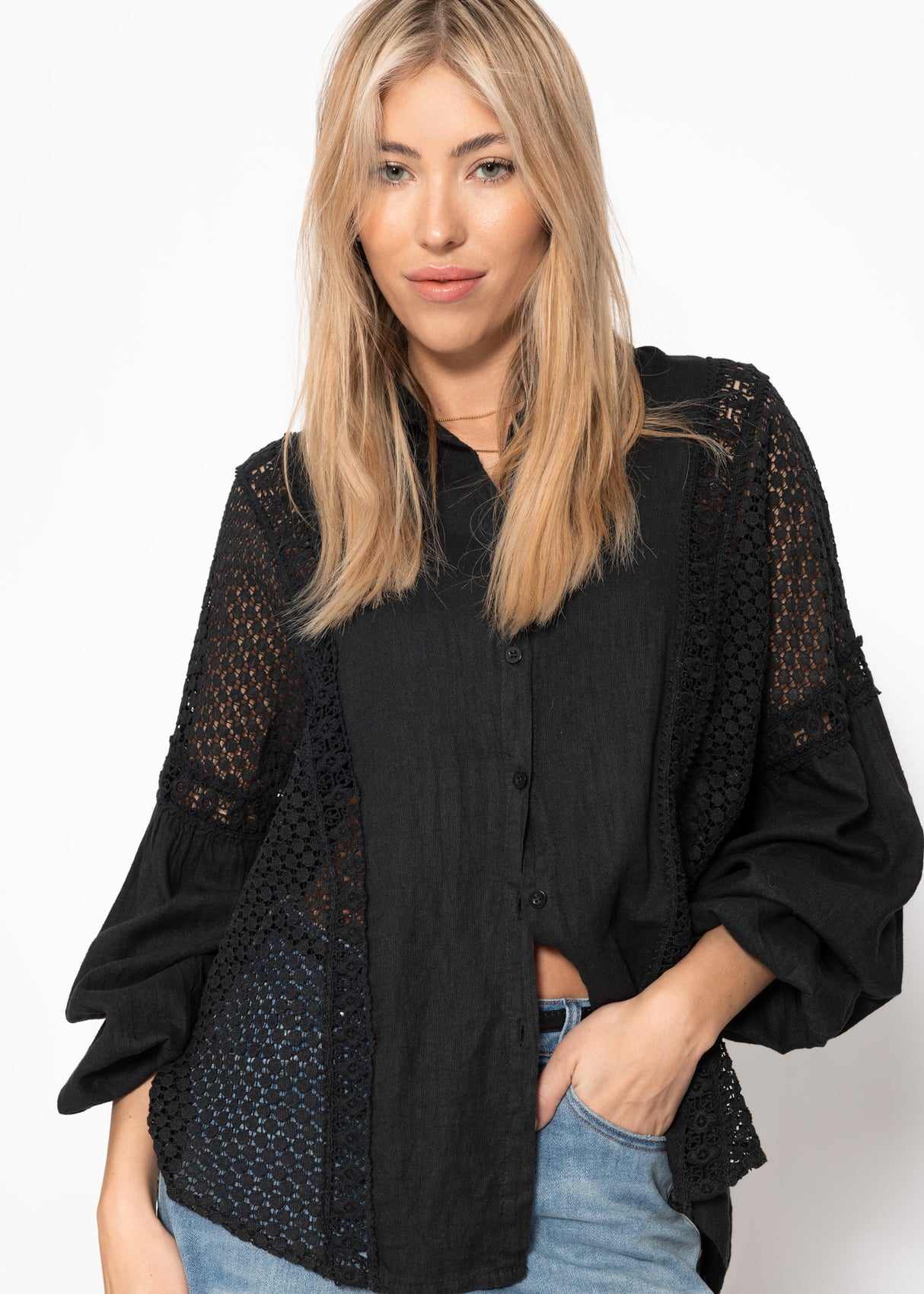 Leinen Bluse mit Spitze - schwarz
