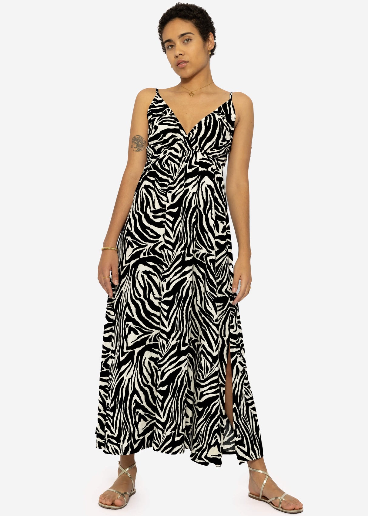 Maxi dress with zebra print - black and white