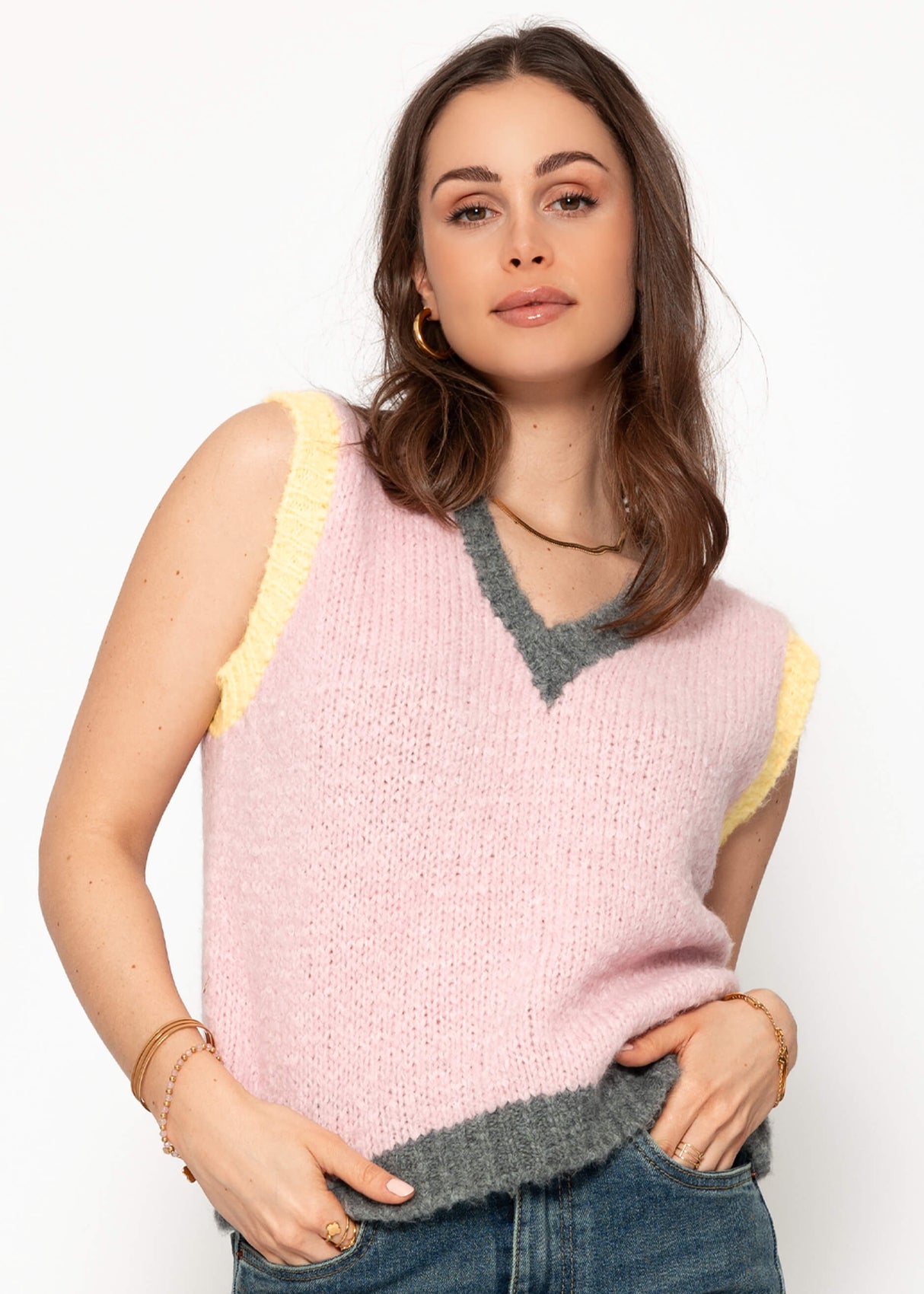 Multicolored V-neck pullover - pink