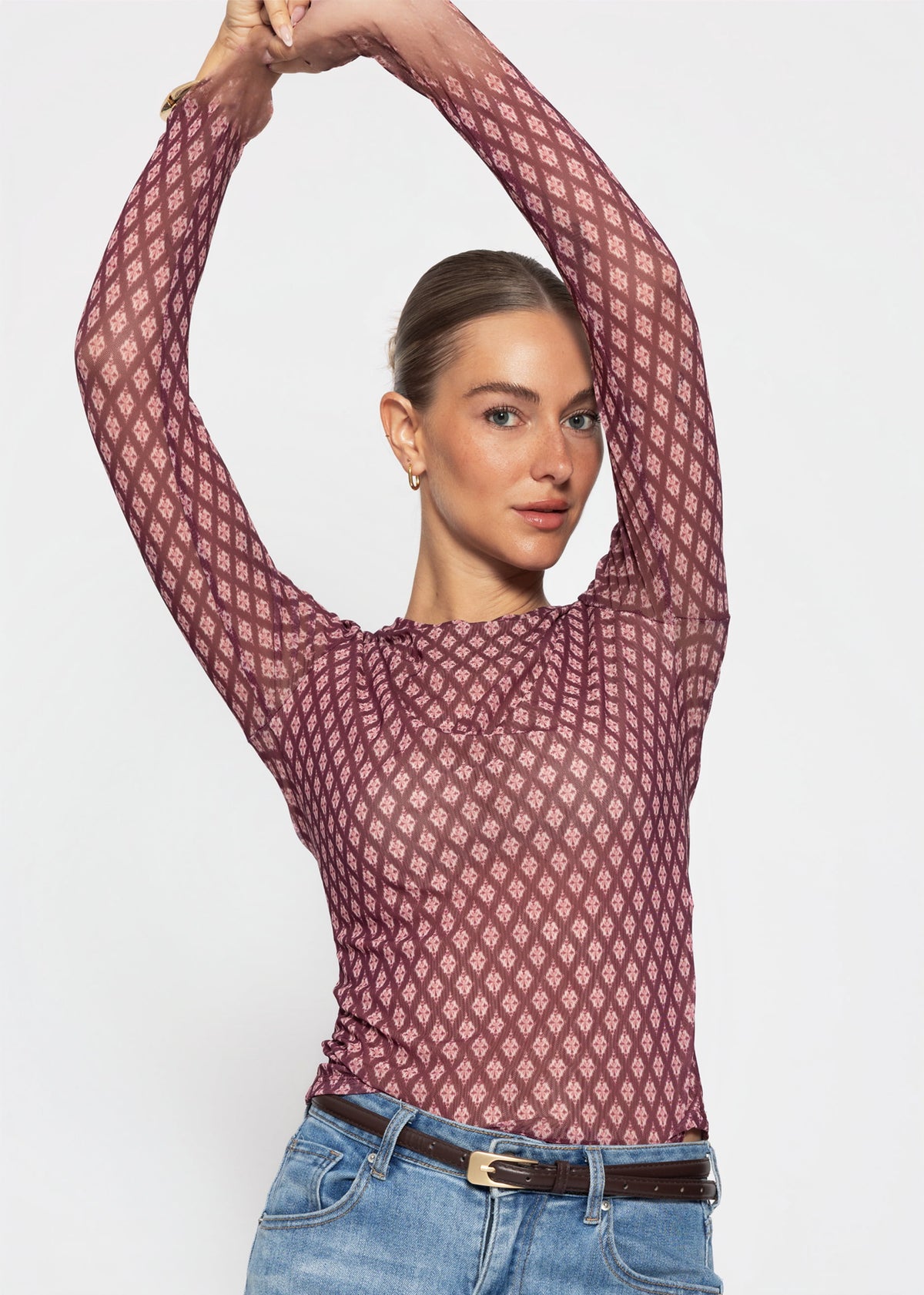 Mesh Langarmshirt mit geometrischem Muster - burgundy