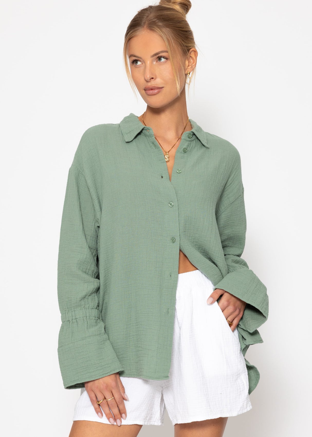 Muslin blouse with wide cuffs - sage green