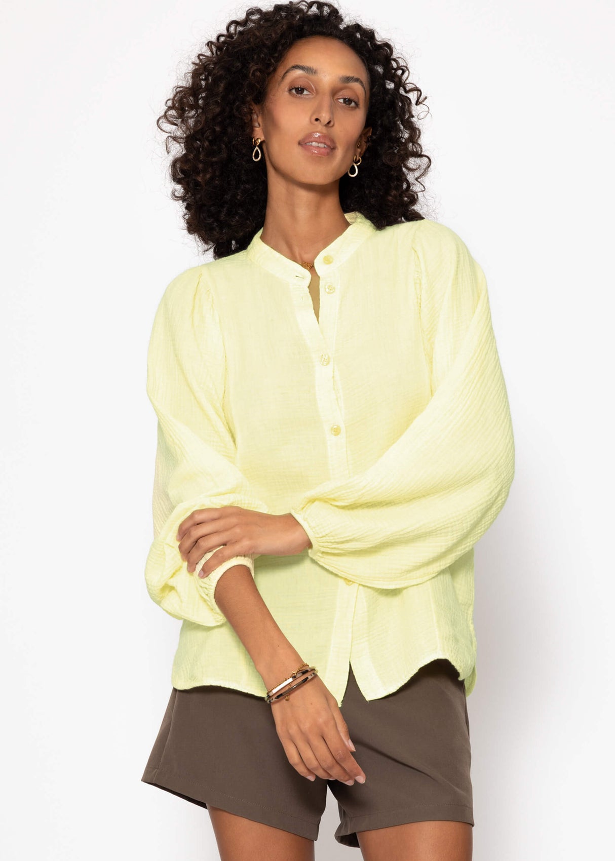 Muslin blouse with batwing sleeves - butter yellow
