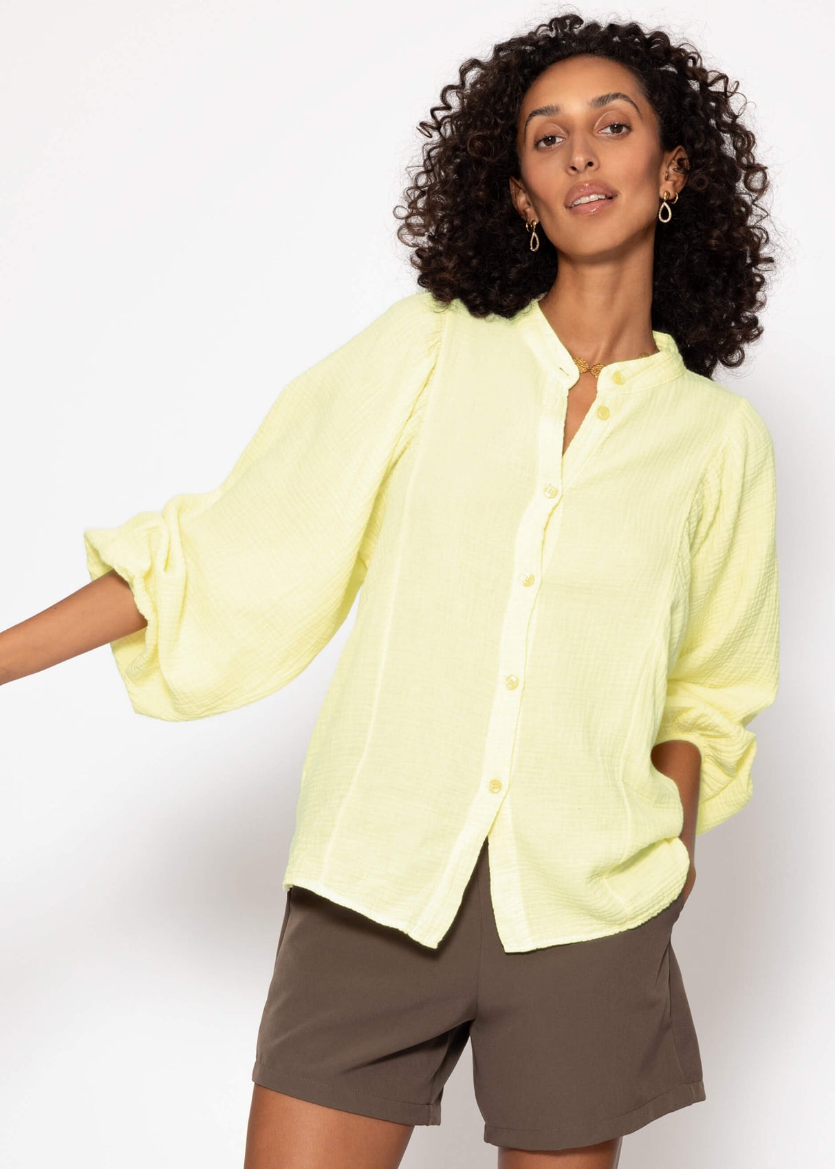 Muslin blouse with batwing sleeves - butter yellow
