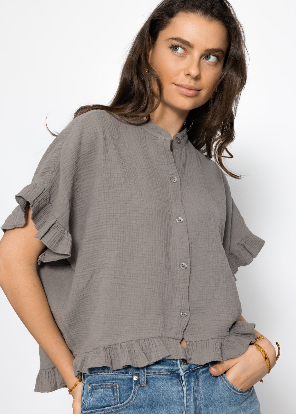 Musselin Bluse mit Rüschensaum - taupe