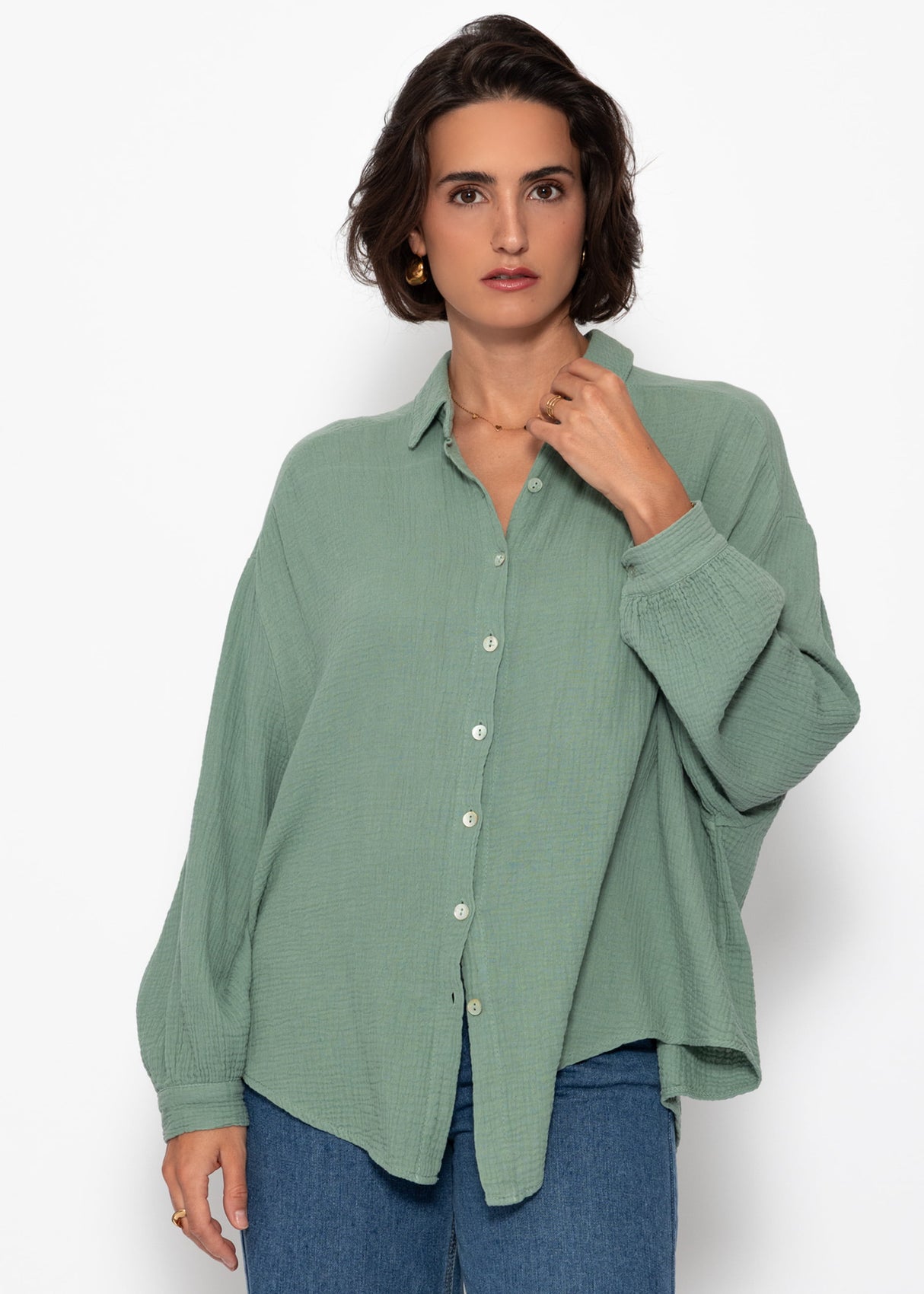 Musselin Bluse oversize, kurz, salbeigrün