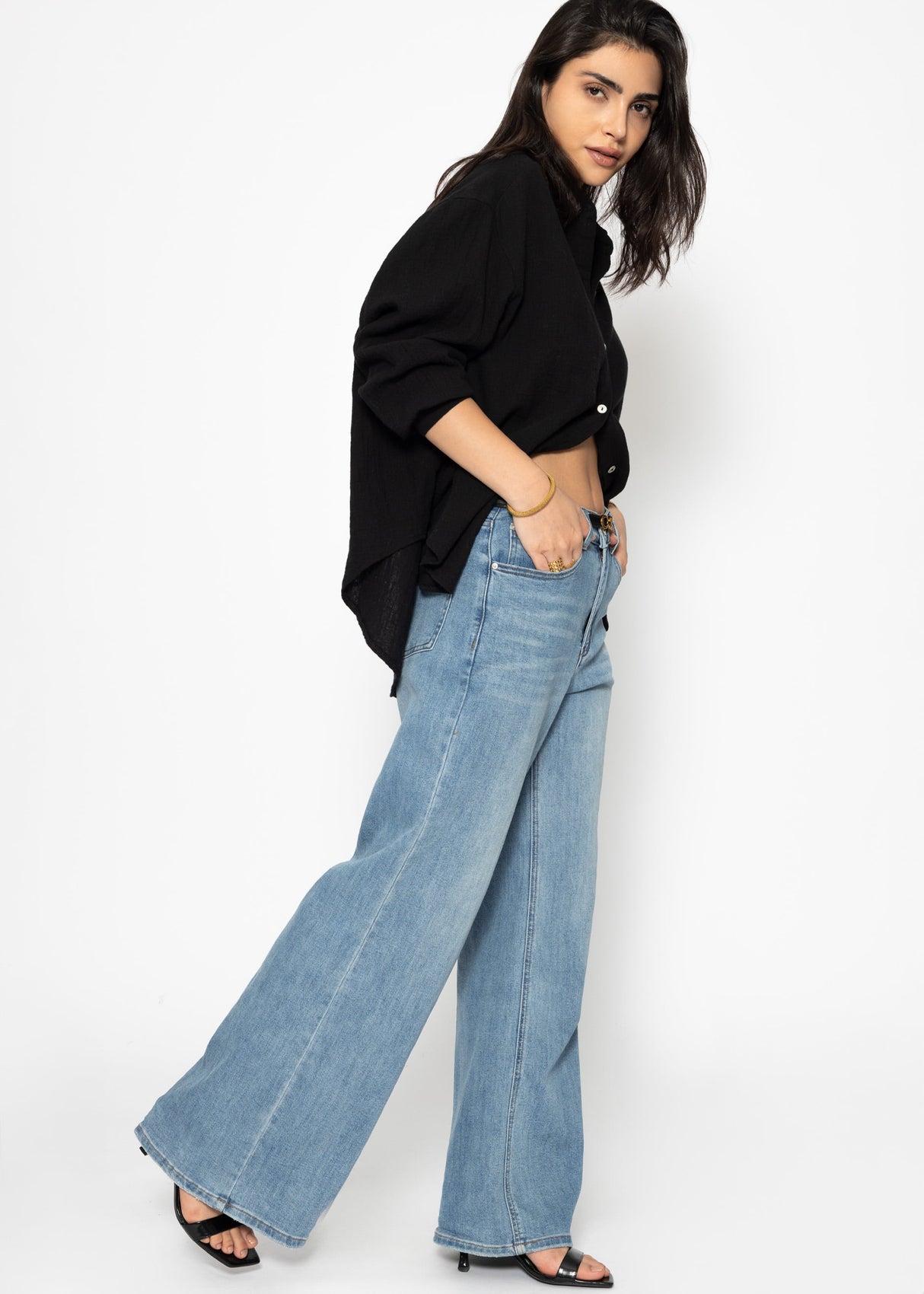 Musselin Bluse oversize, kurz, schwarz