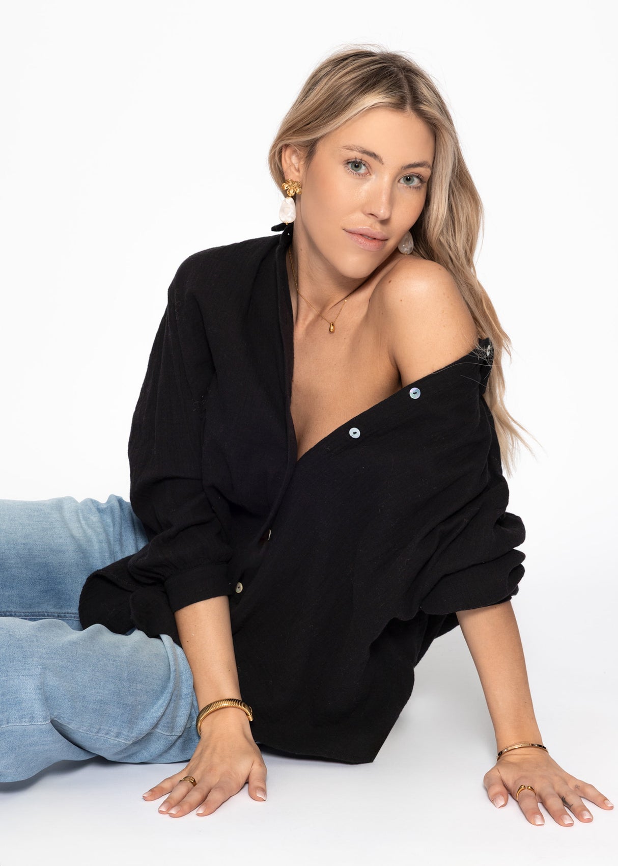 Muslin blouse oversize, short, black