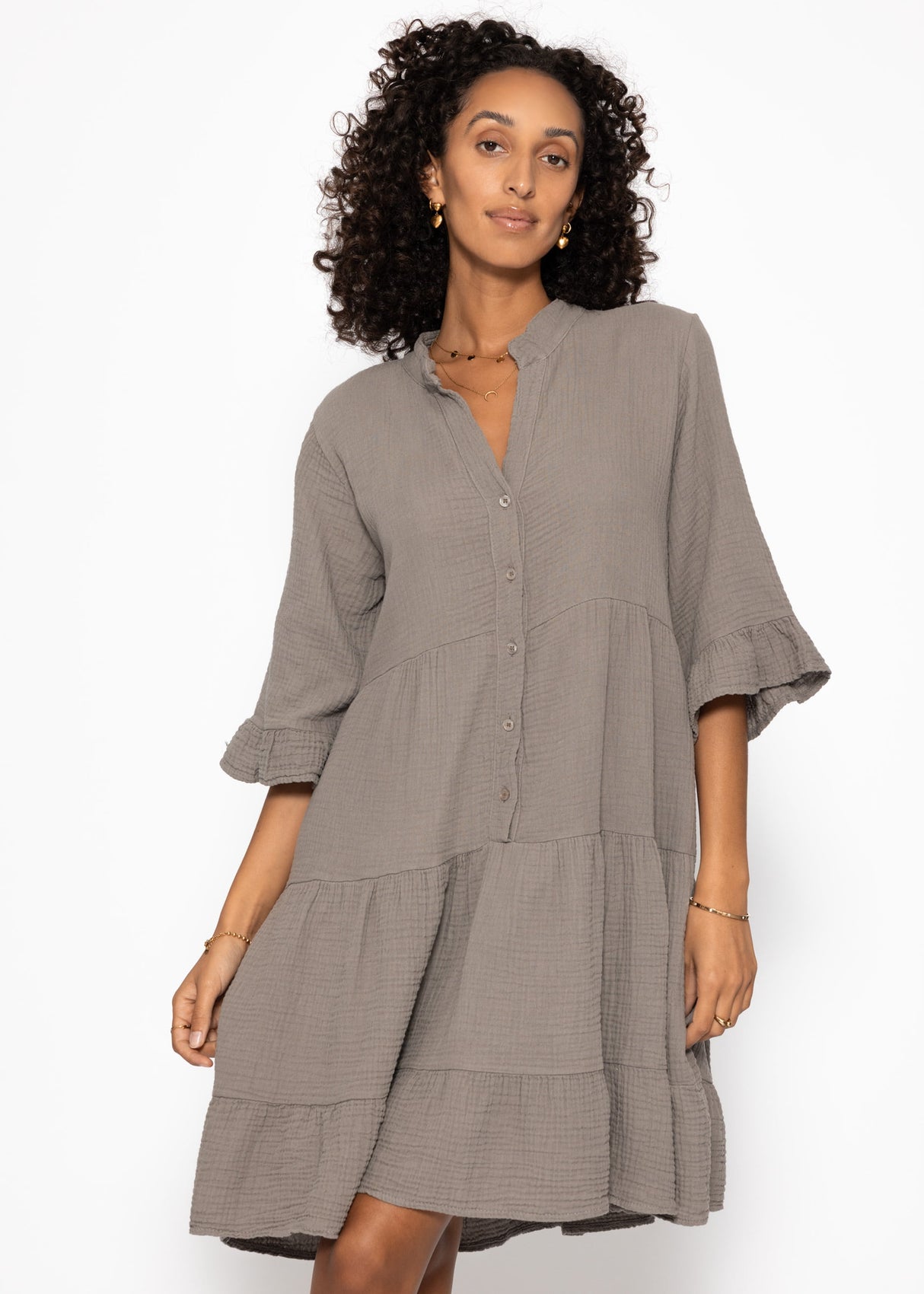 Musselin Kleid mit Volants - taupe