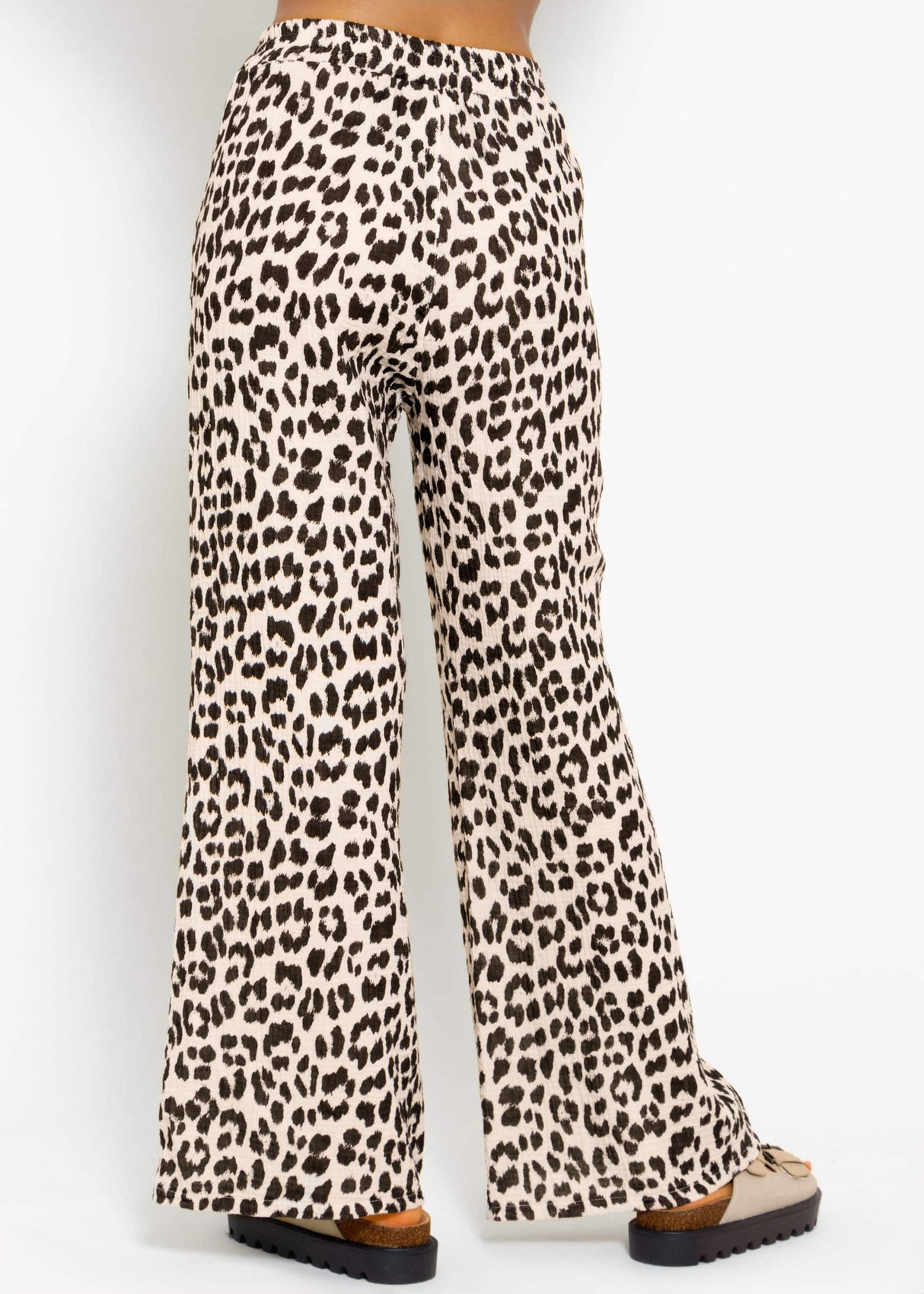 Wide-leg muslin pants in leopard print - light beige
