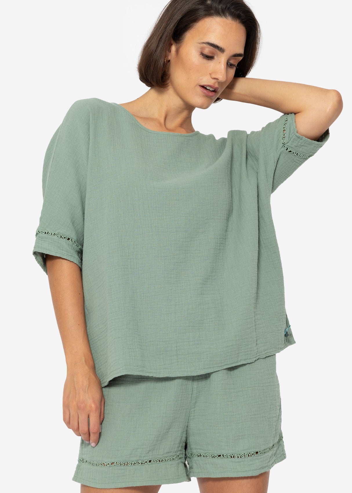 Muslin pajama shirt with lace trim - sage green