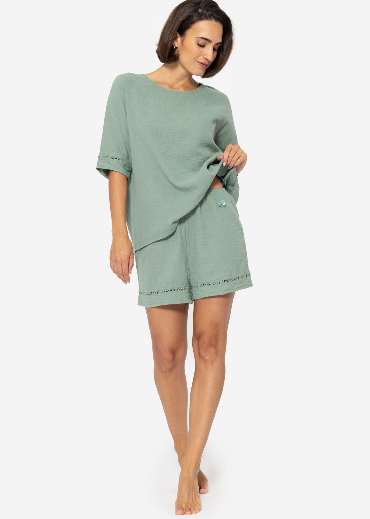 Muslin pajama shirt with lace trim - sage green