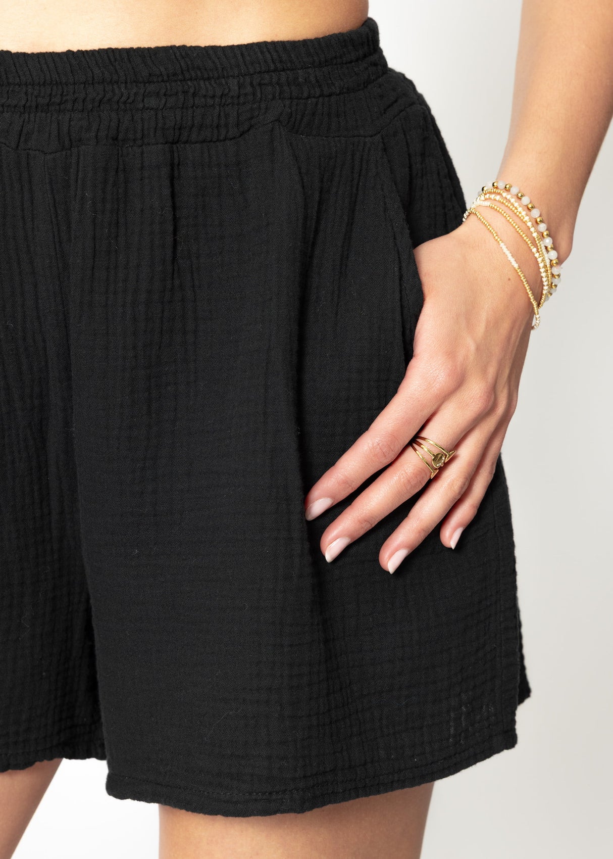 Musselin Shorts, schwarz