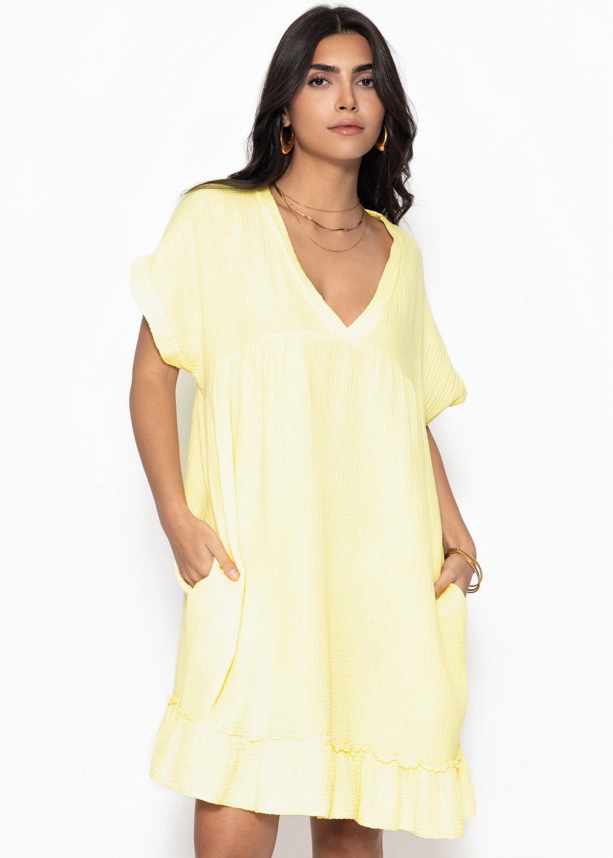 Muslin dress with V-neck - butter yellow