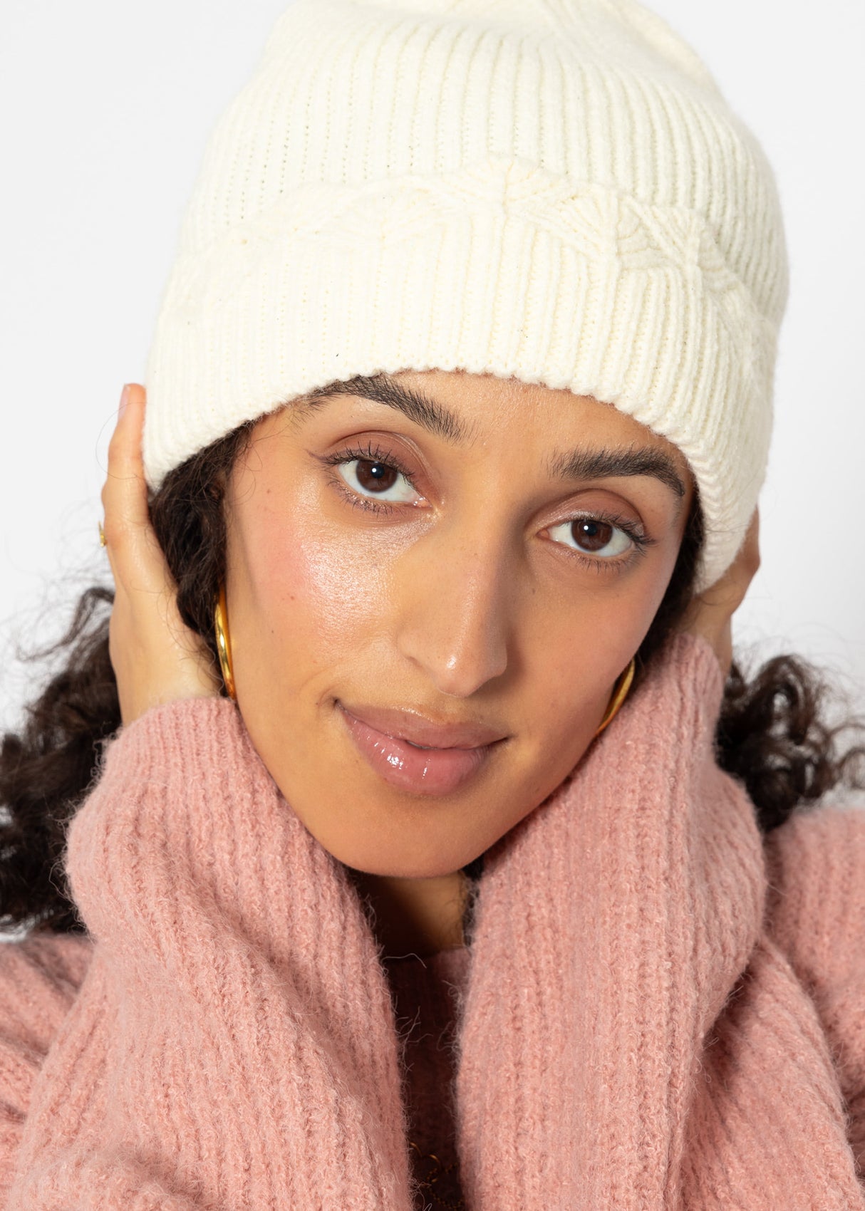 Hat with openwork knit trim - off-white