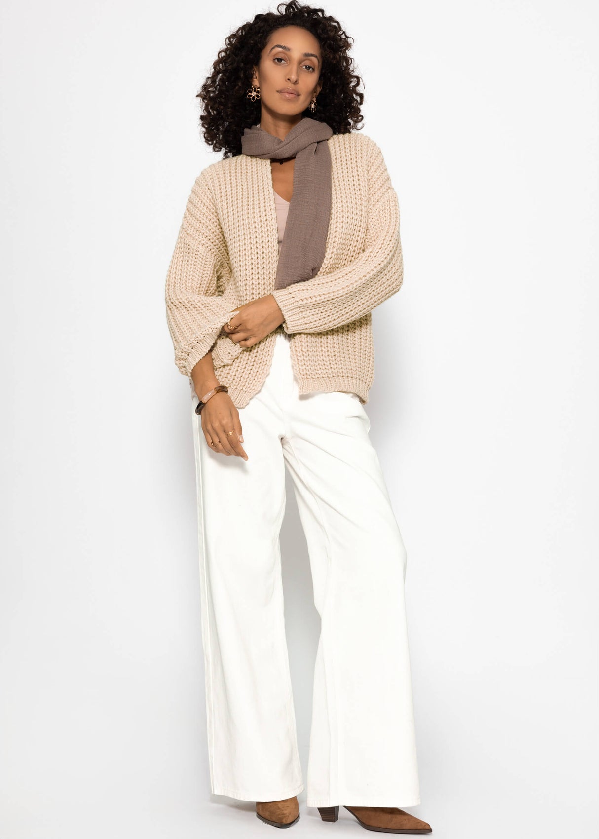 Open coarse -knit cardigan - beige