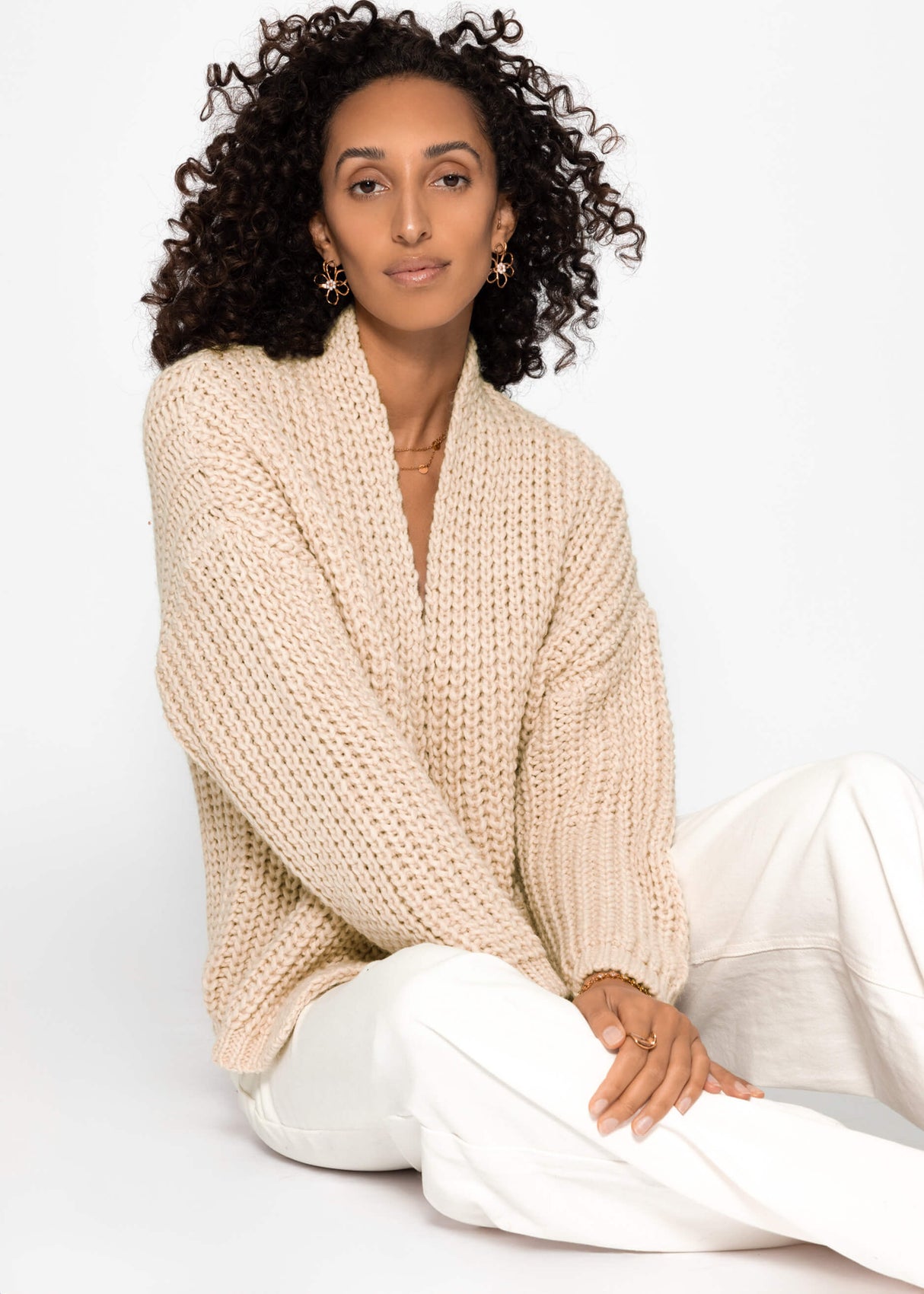 Open coarse -knit cardigan - beige