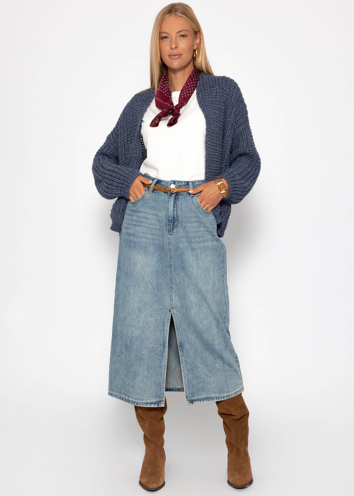 Open coarse -knitted cardigan - blue