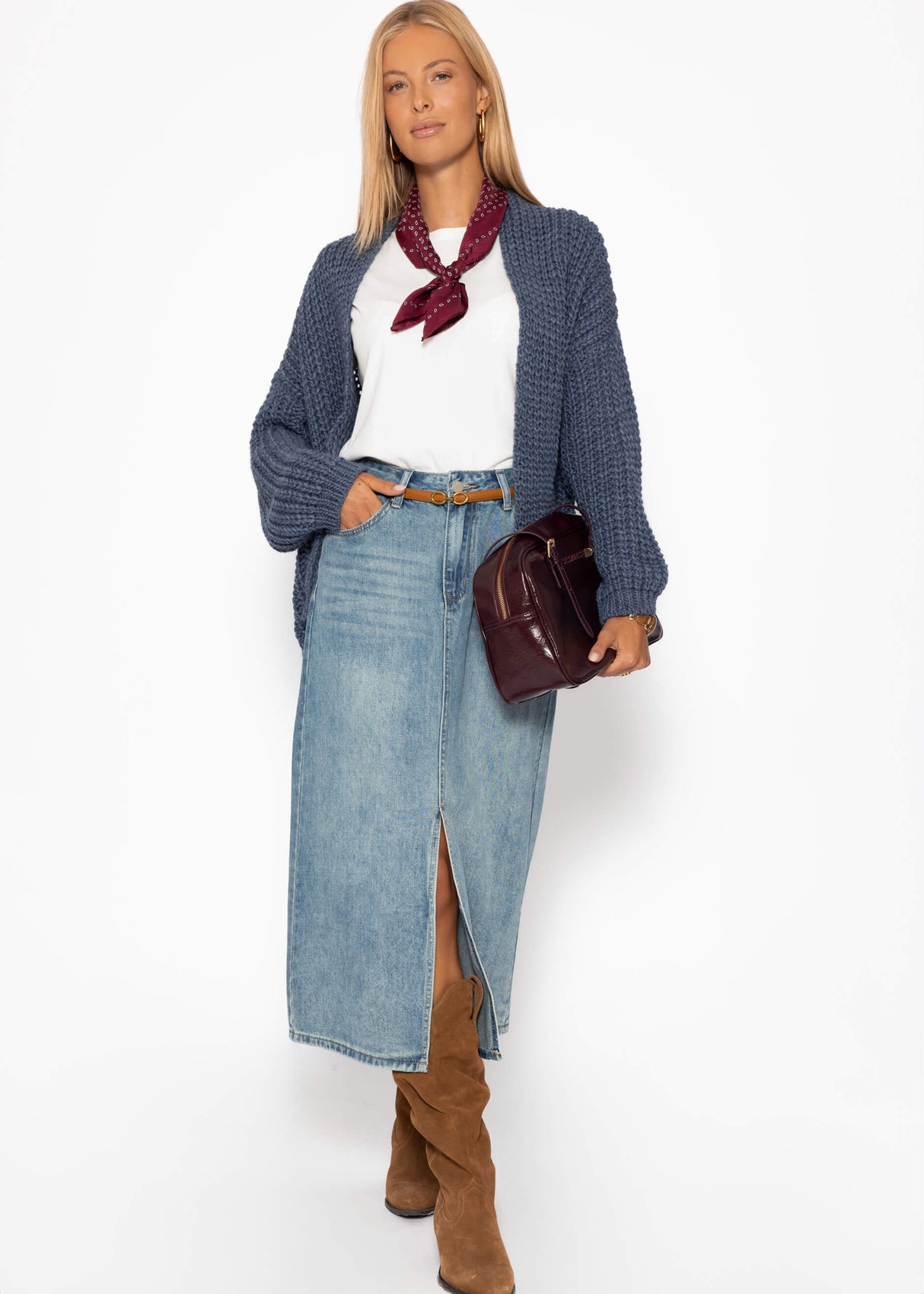 Open coarse -knitted cardigan - blue