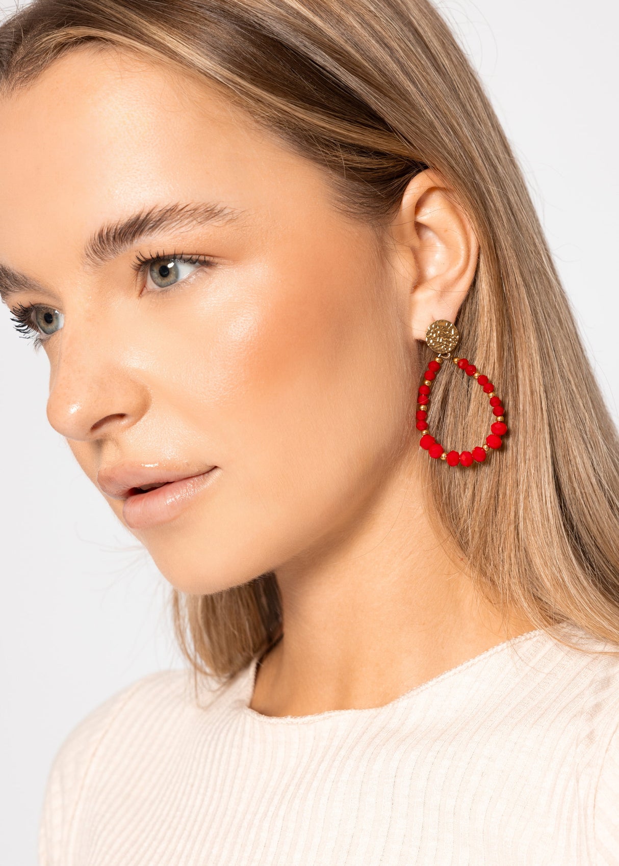 Ohrstecker gold mit Perlen - rot