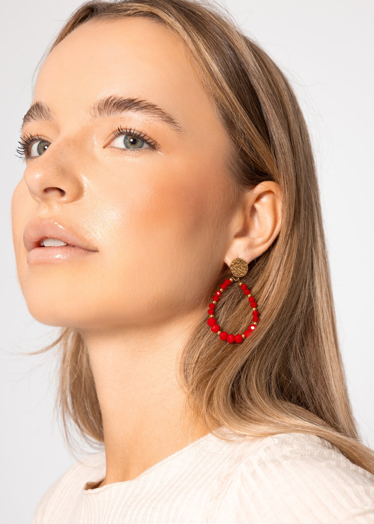 Ohrstecker gold mit Perlen - rot