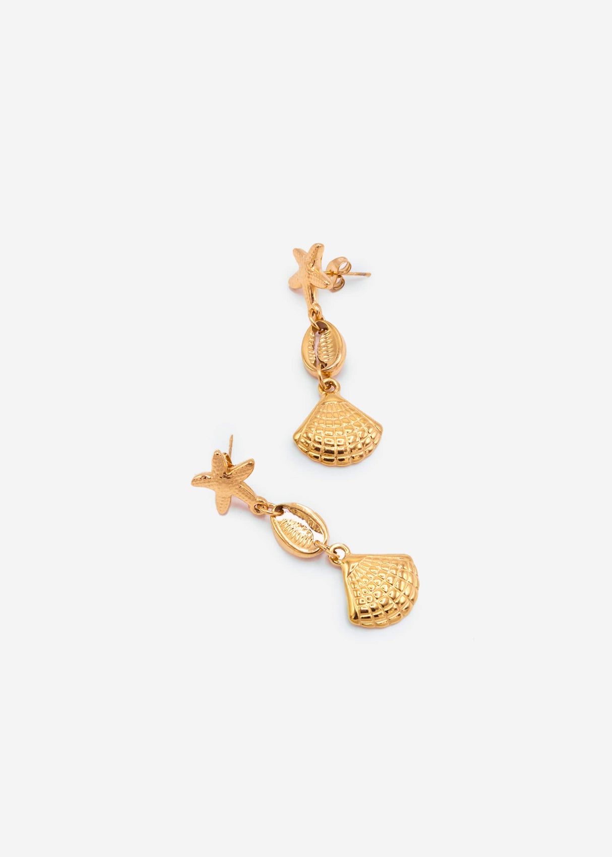 Stud earrings with shells and starfish - gold