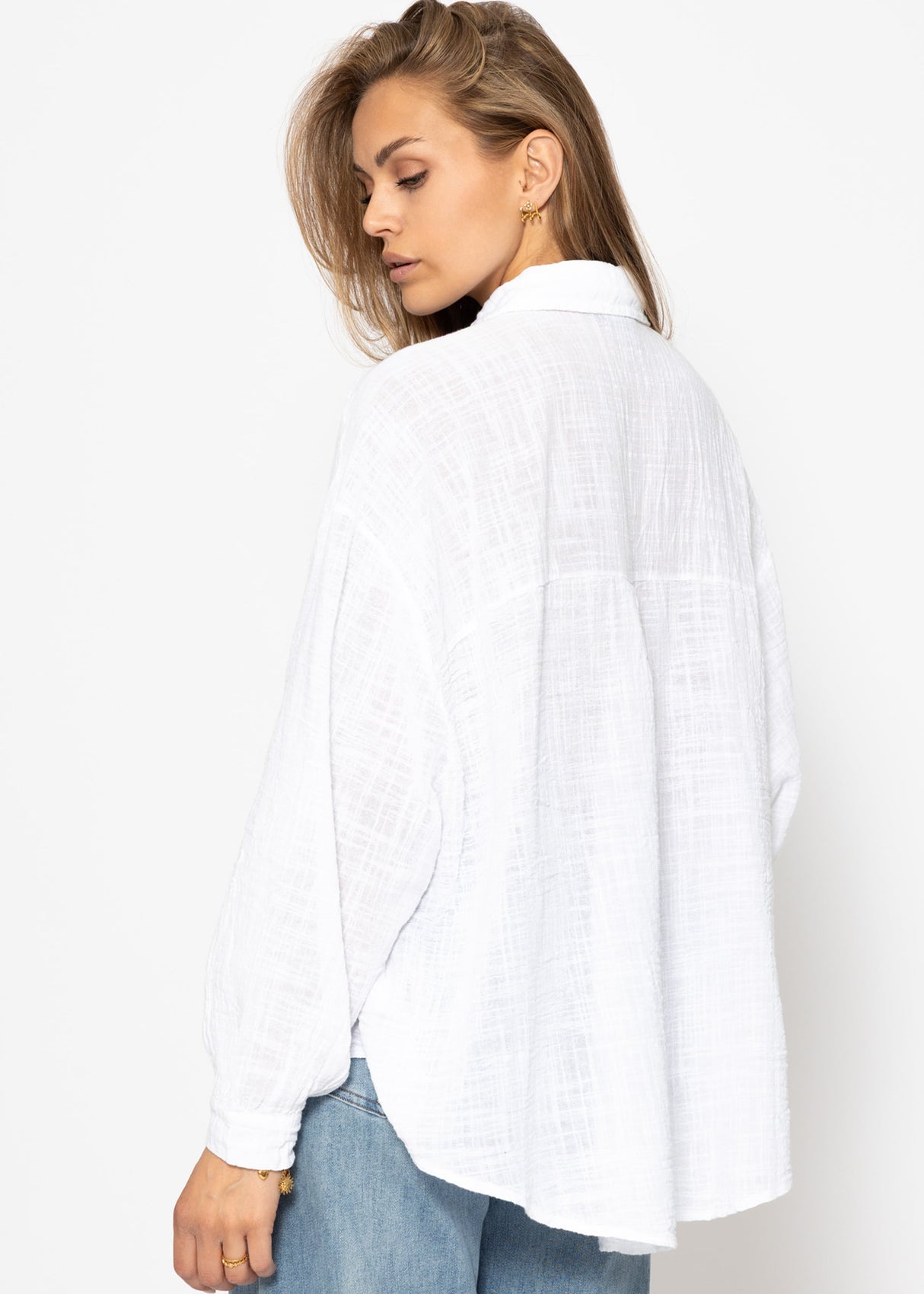 Oversize Bluse, kurz, mit Leinenstruktur, weiß