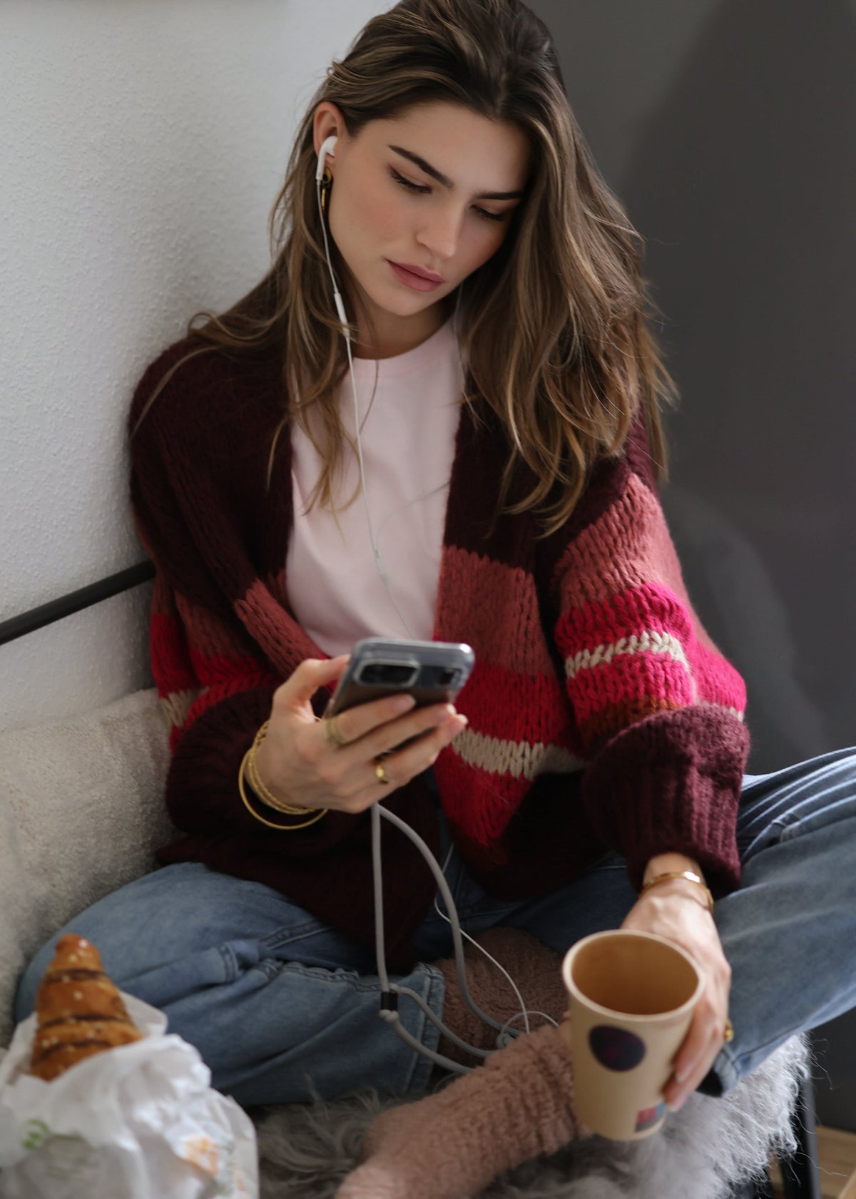 Oversize Cardigan mit Multicolor Streifen - burgundy