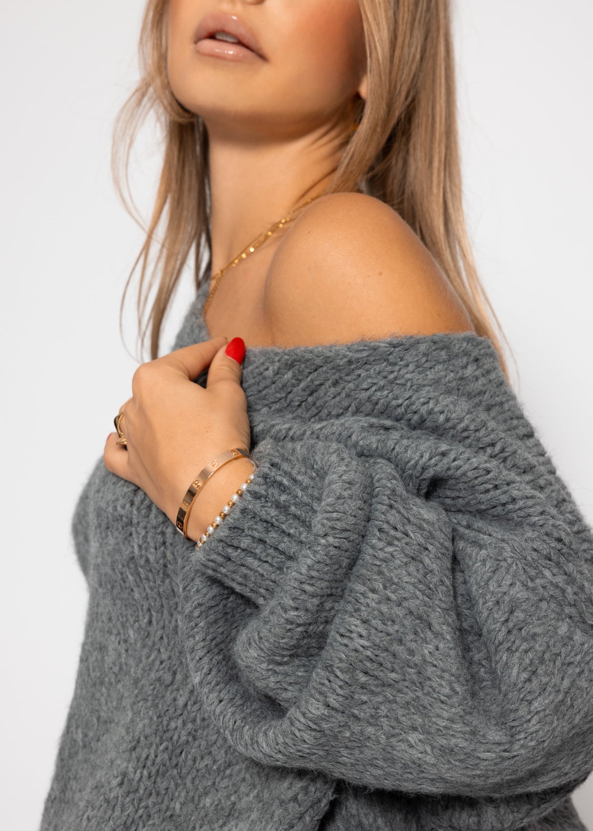 Oversized V-neck sweater - dark gray