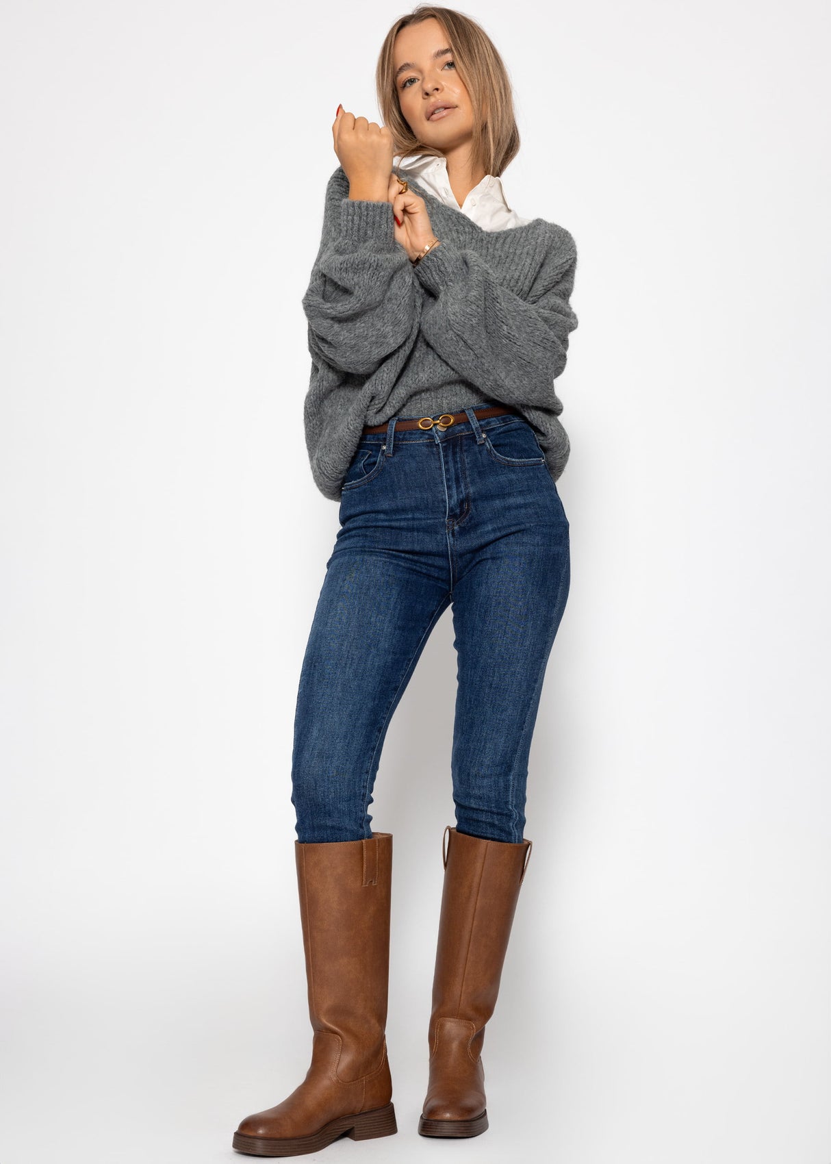 Oversized V-neck sweater - dark gray