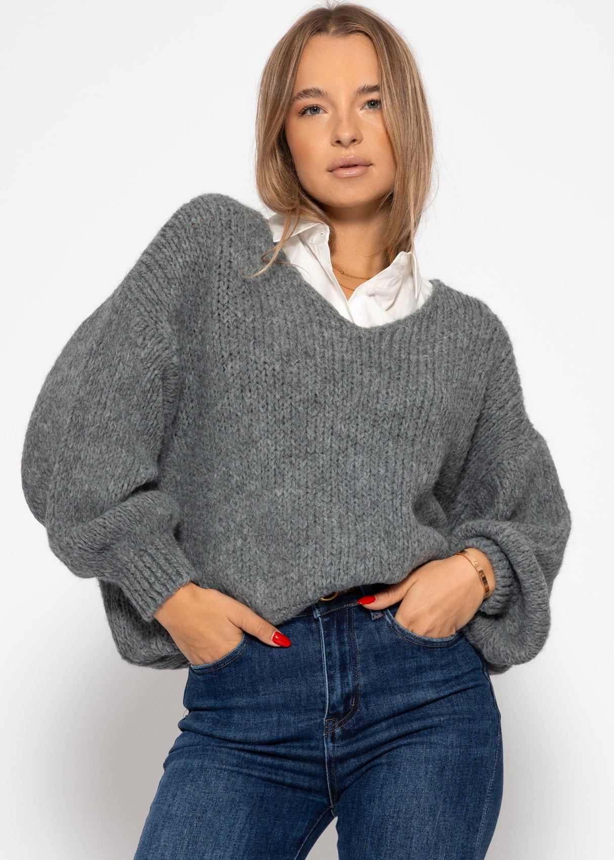 Oversized V-neck sweater - dark gray