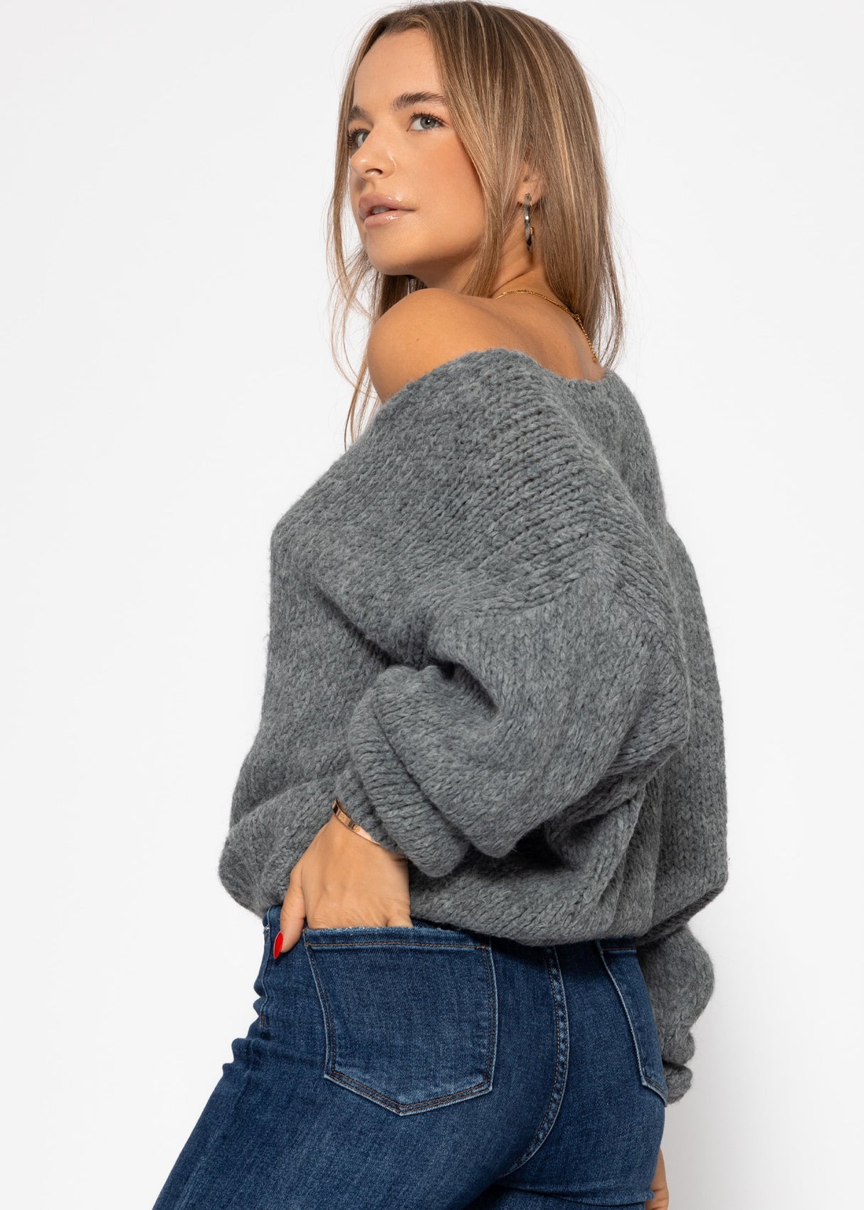 Oversized V-neck sweater - dark gray