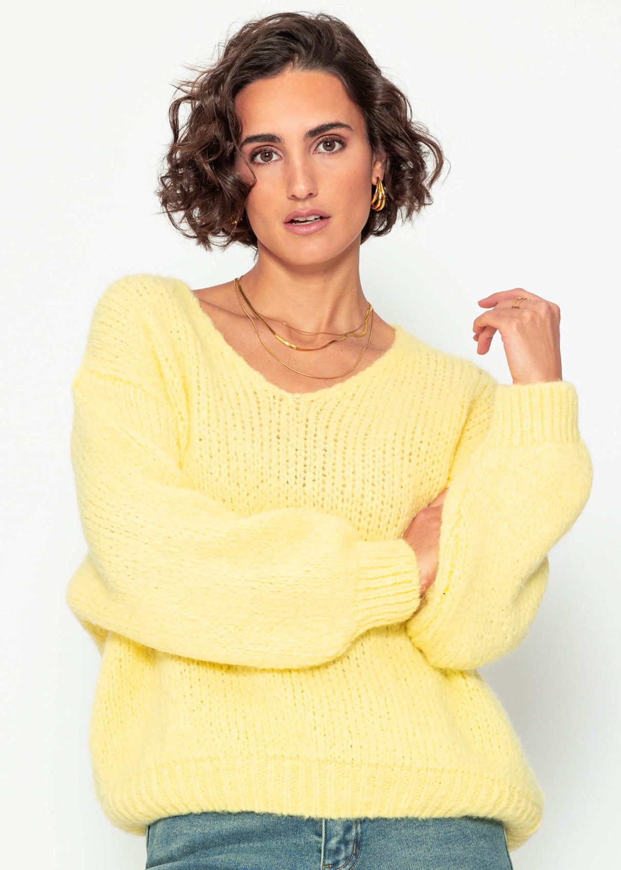 Oversized V-neck sweater - yellow