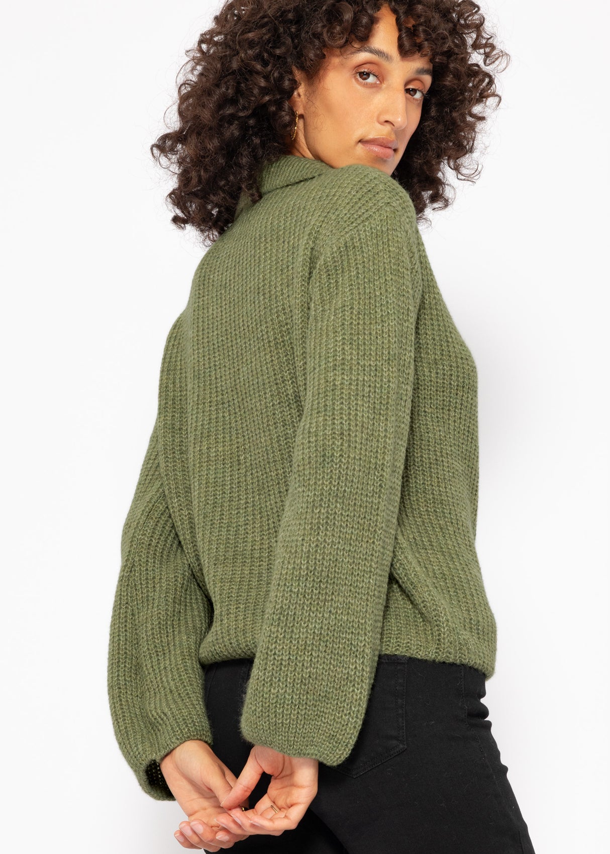 Oversized V-neck sweater with collar - khaki