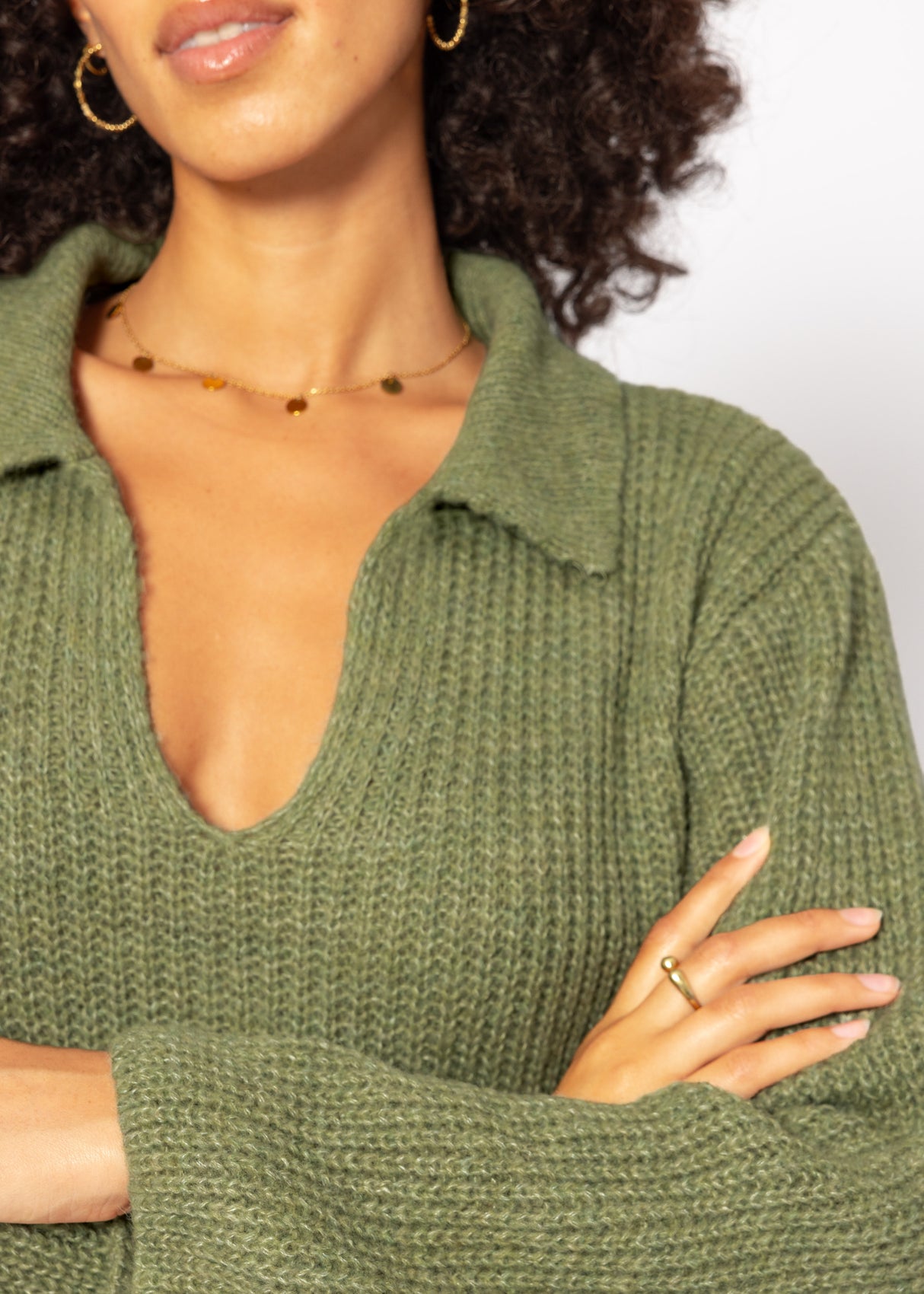 Oversized V-neck sweater with collar - khaki