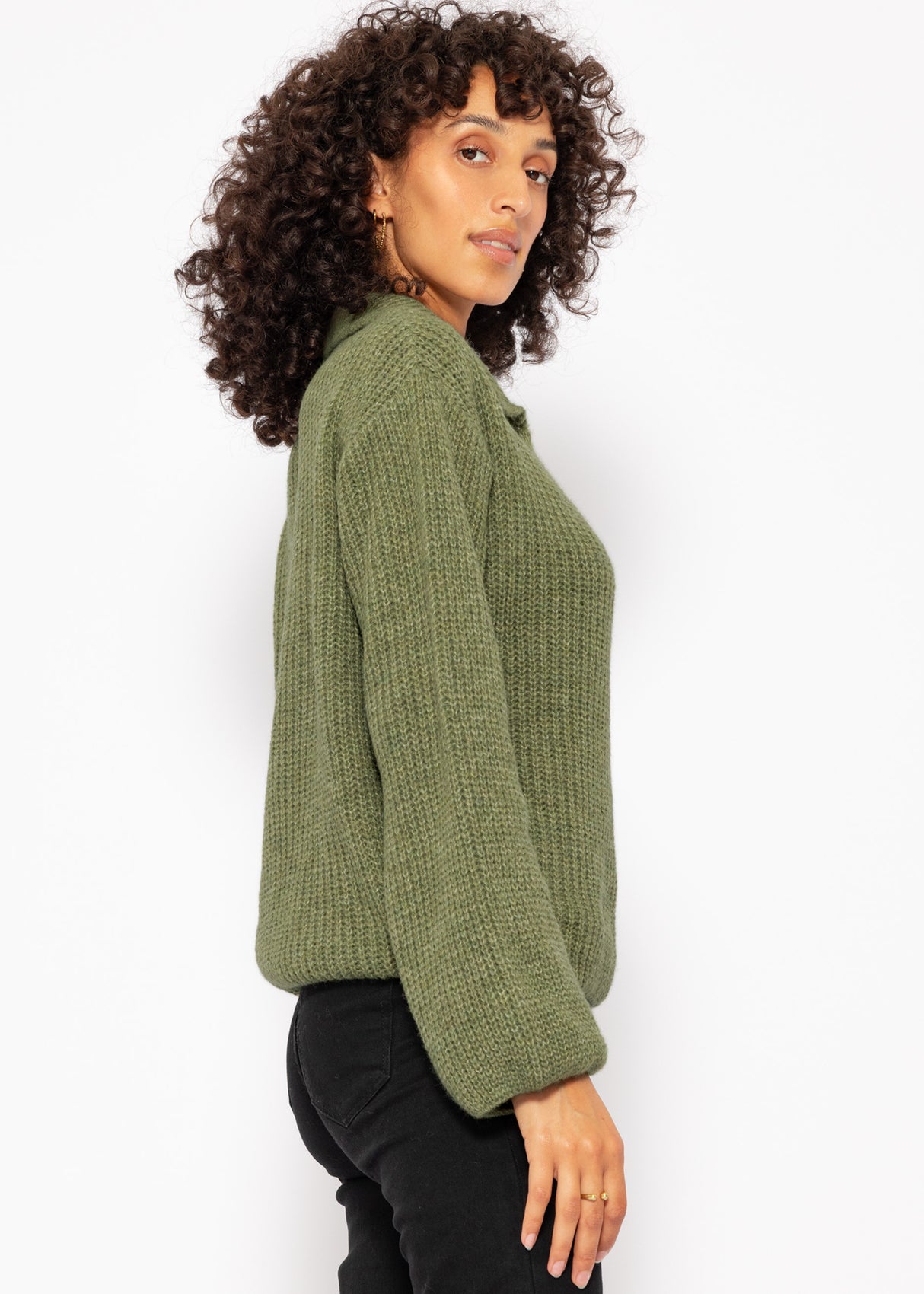 Oversized V-neck sweater with collar - khaki