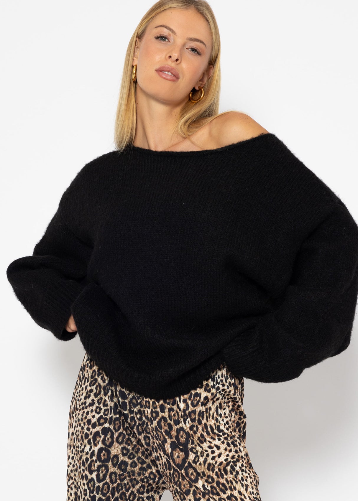 Oversized sweater - black