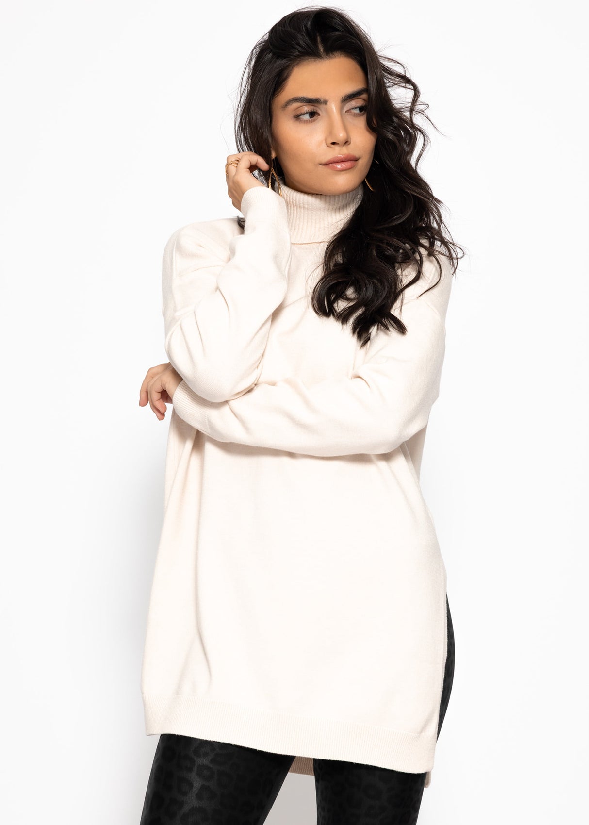 Oversize turtleneck with long side slits - offwhite