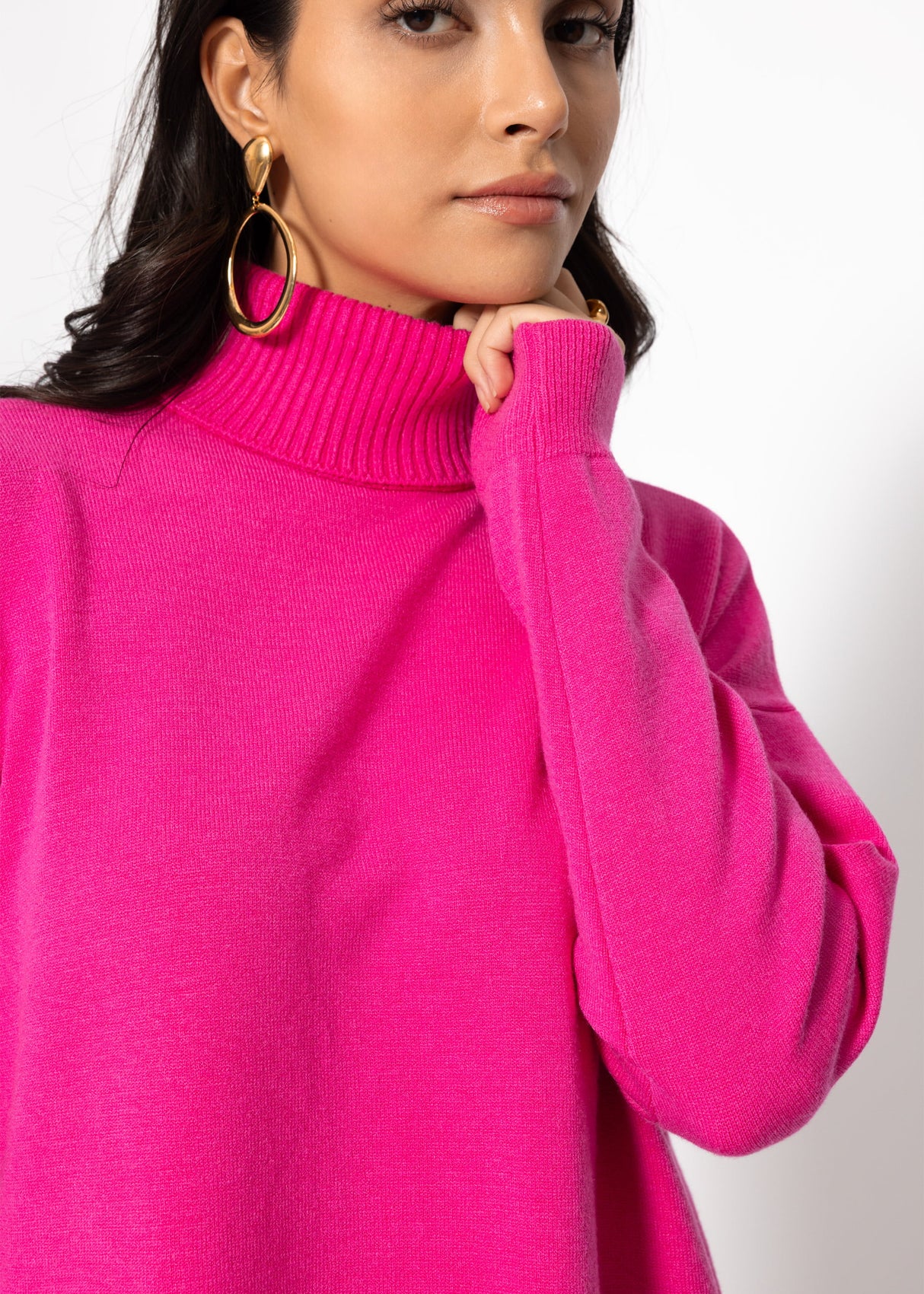 Oversize Rollkragenpullover mit langen Seitenschlitzen - pink