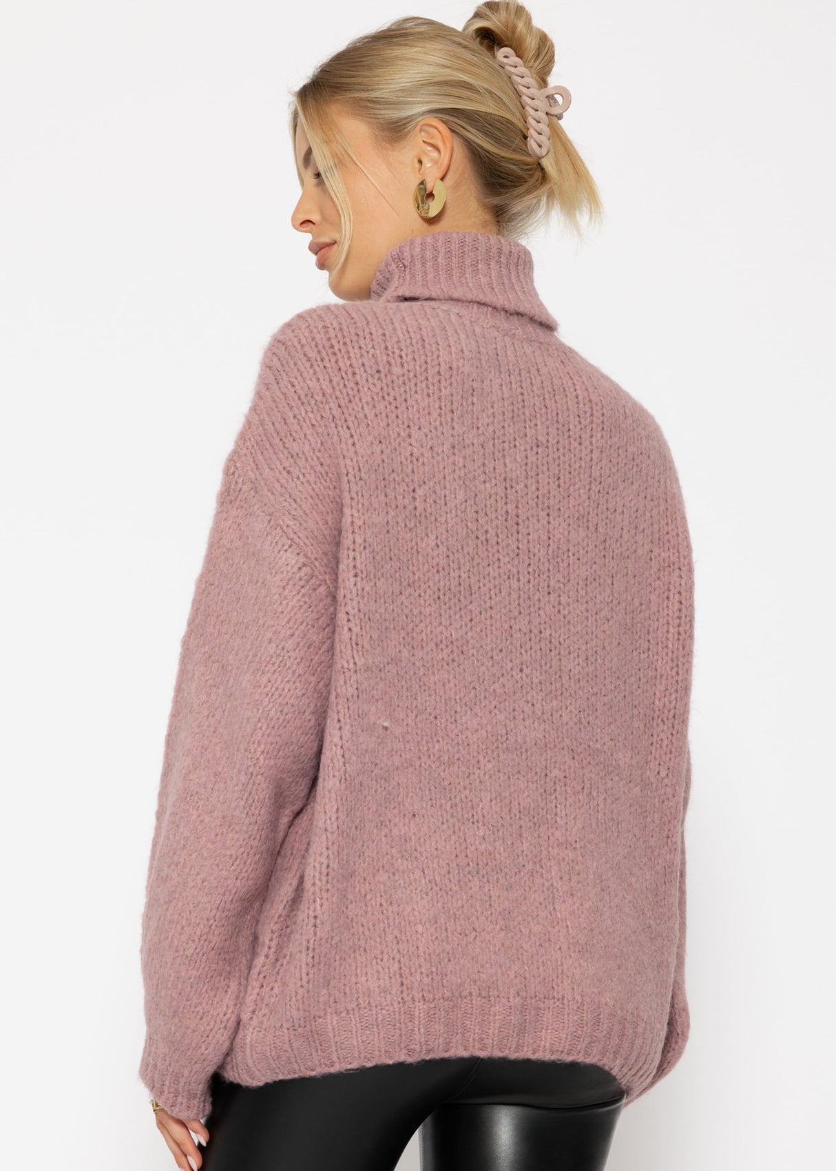 Oversized turtleneck sweater - powder pink