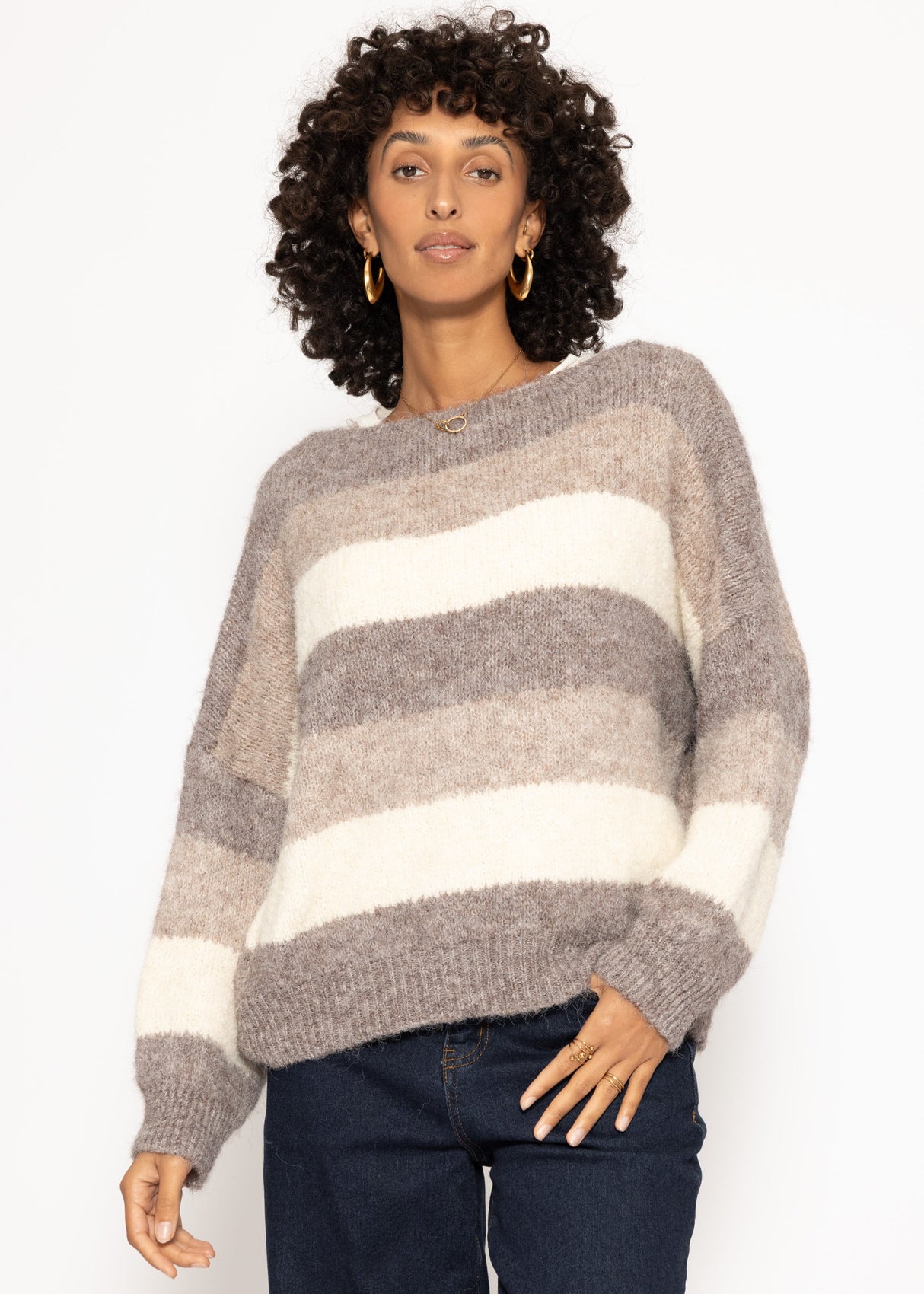Oversize Rundhalspullover mit Streifen - beige