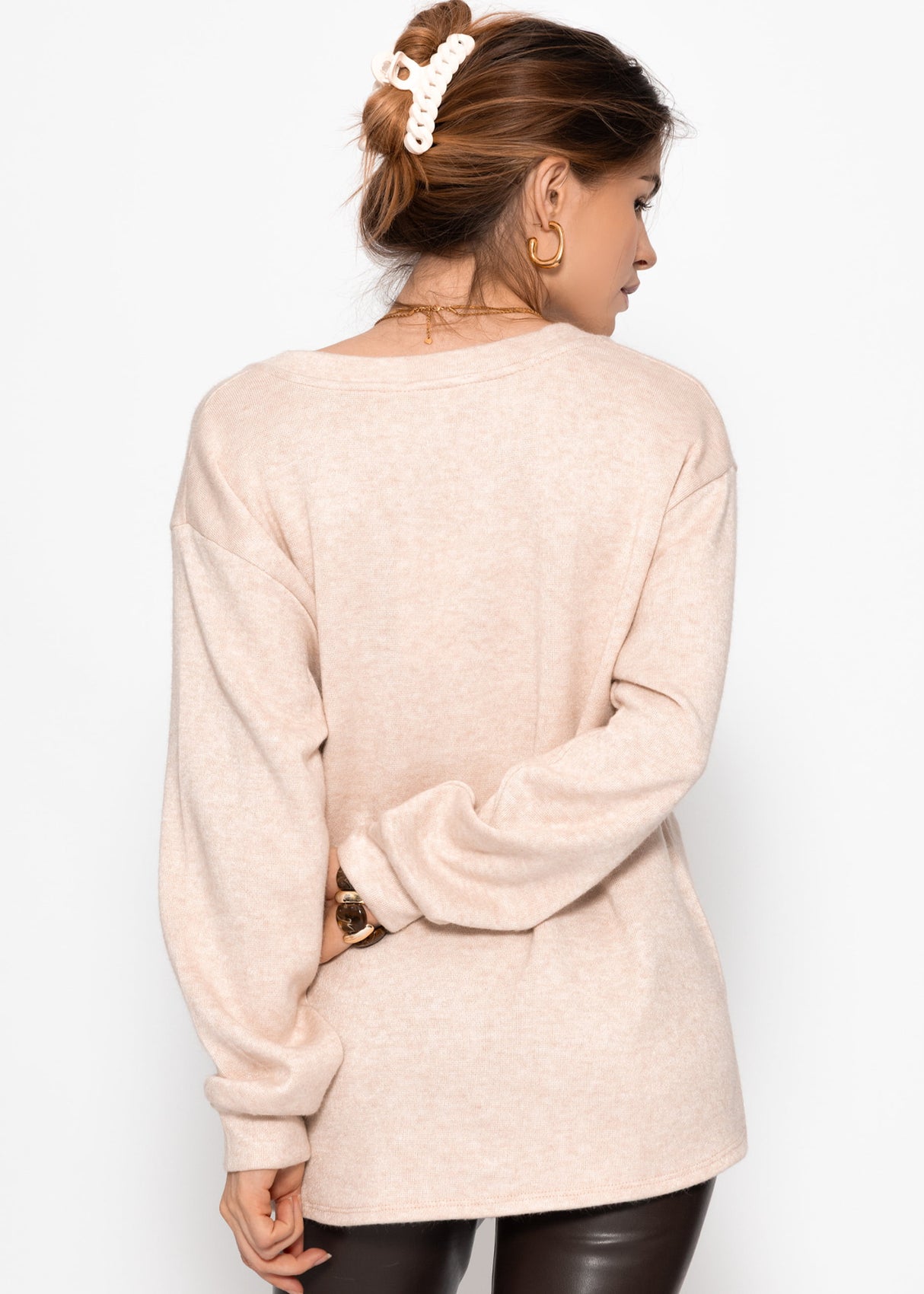 Oversize soft Sweater mit tiefem V-Ausschnitt - beige