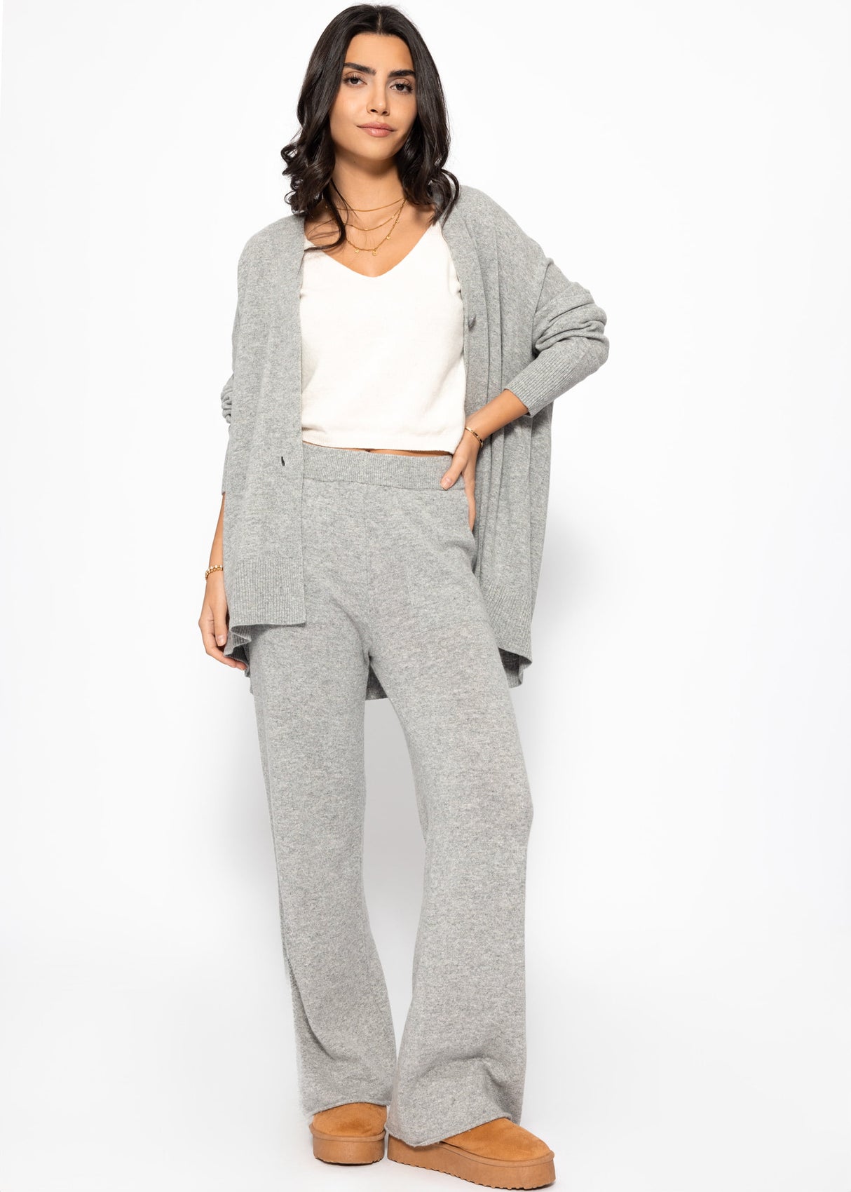 Oversized cardigan with V-neck and cashmere content - gray