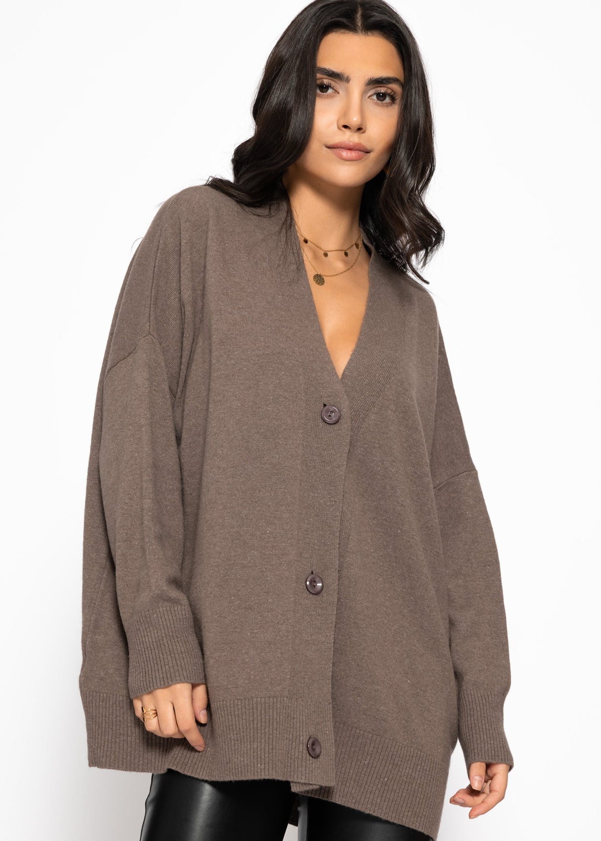 Oversized cardigan with V-neck and cashmere content - taupe