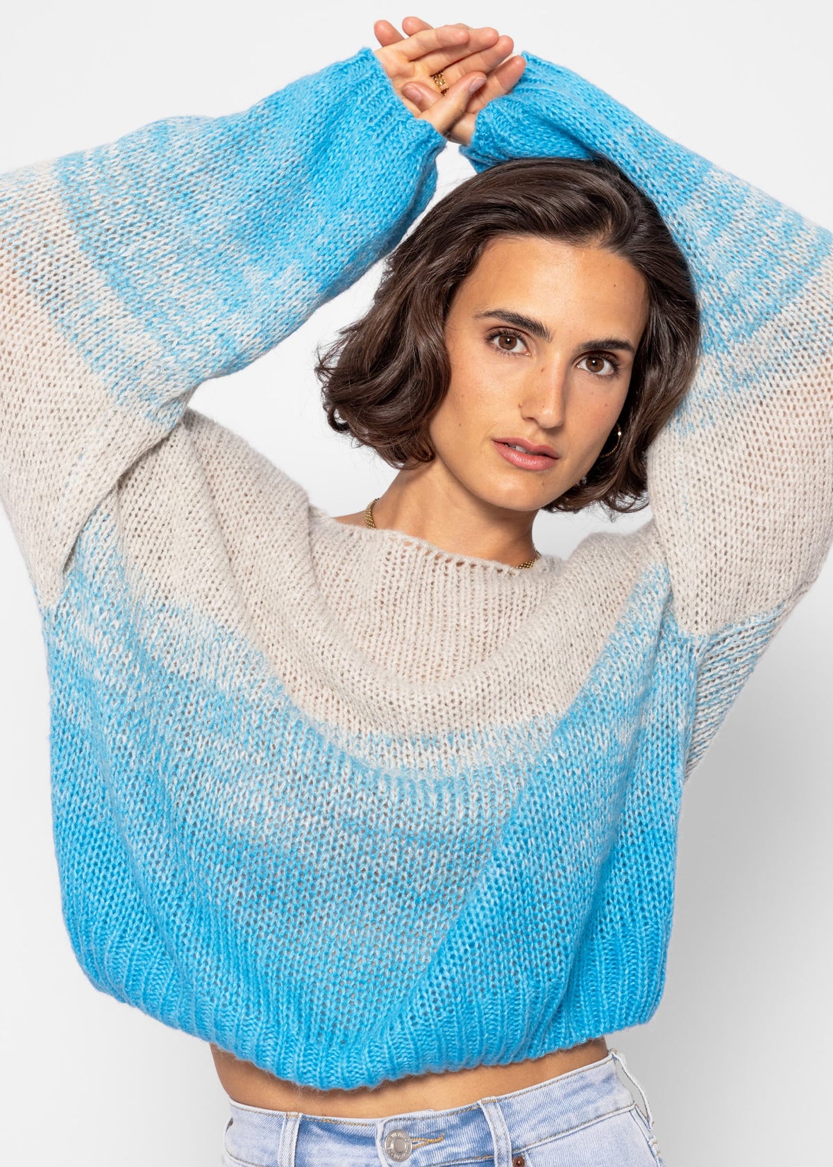 Sweater with balloon sleeves and color gradient - gray-blue