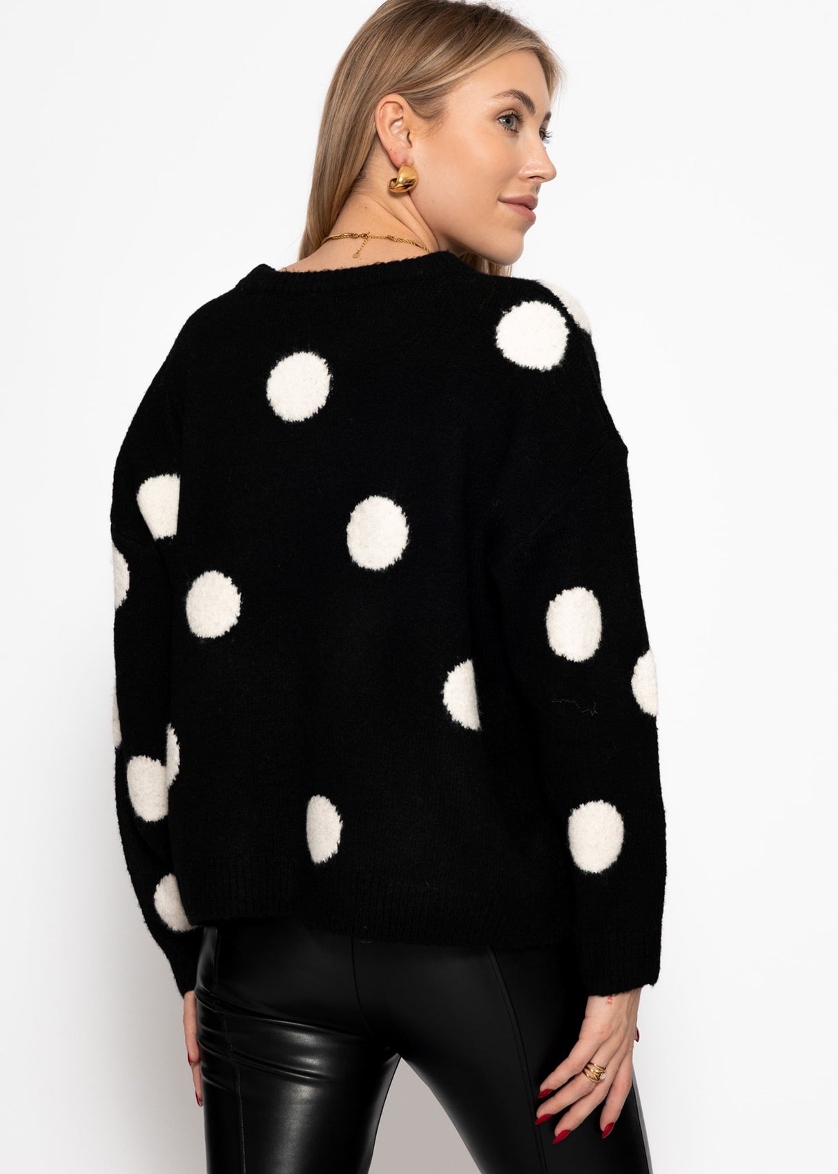 Sweater with dots - black