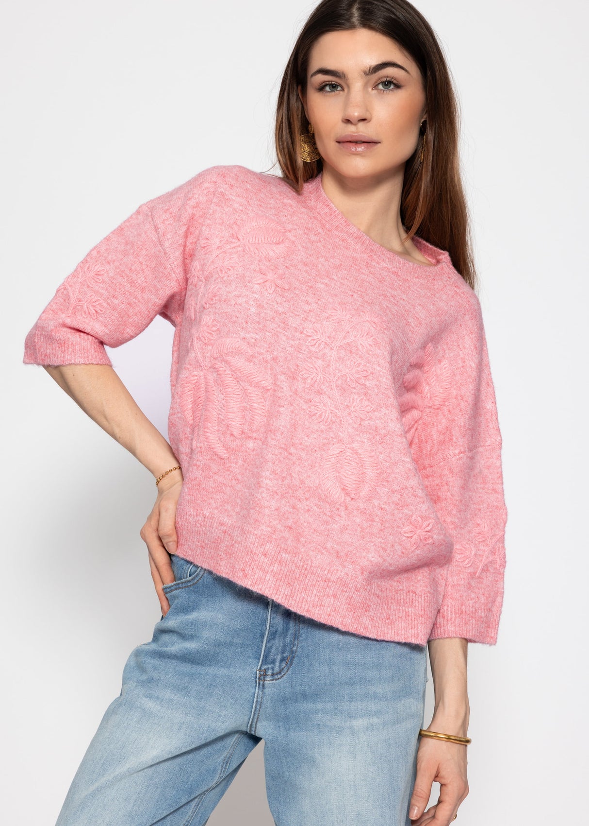 Sweater with floral embroidery - pink