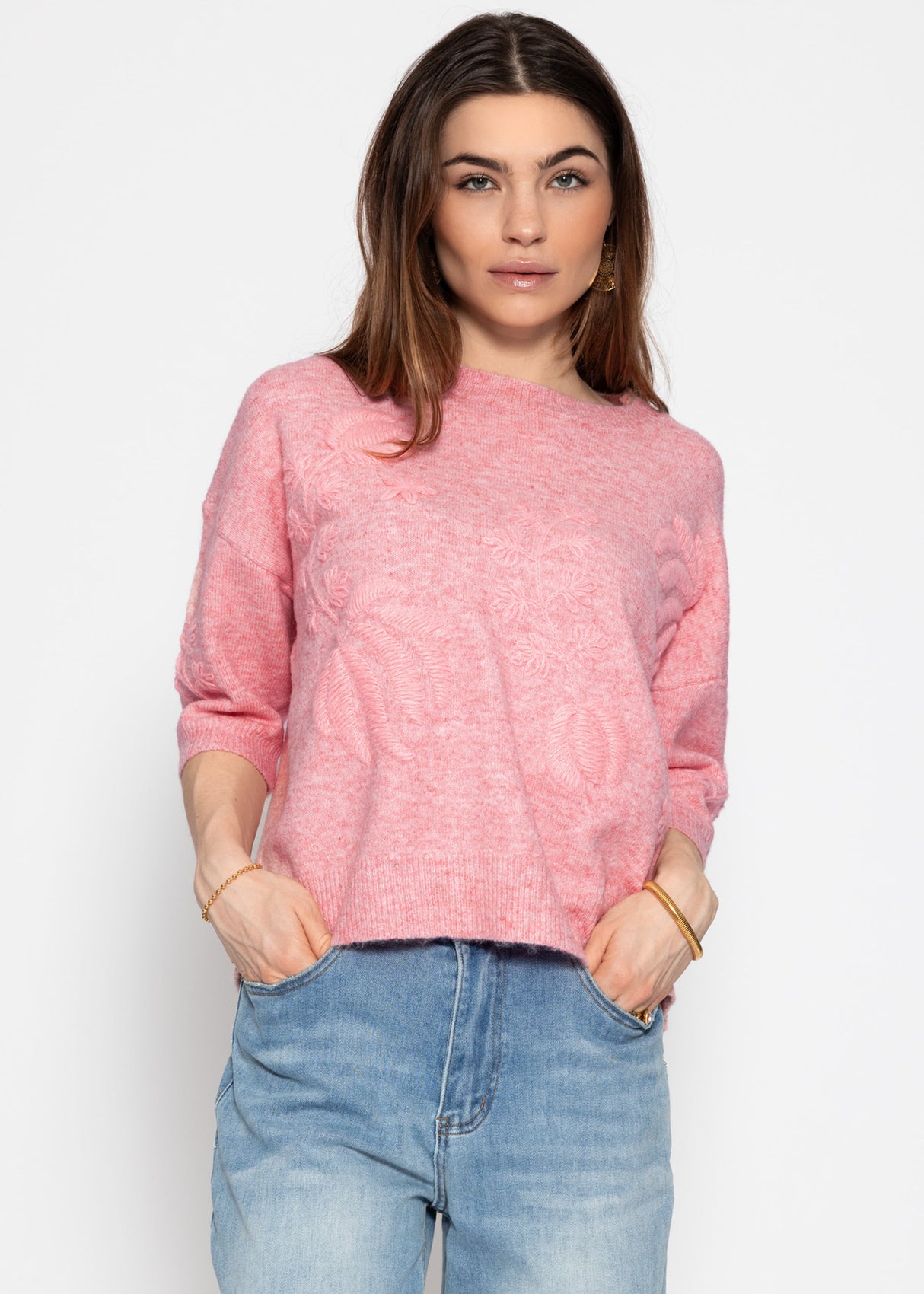 Sweater with floral embroidery - pink