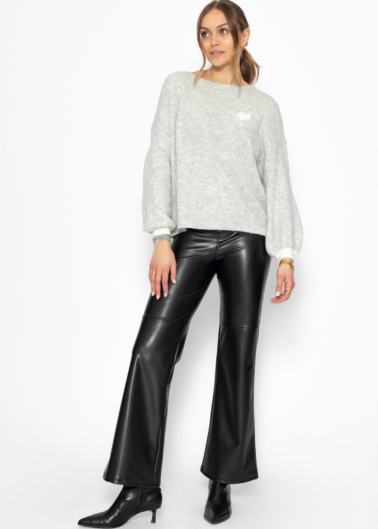 Sweater with heart - light grey