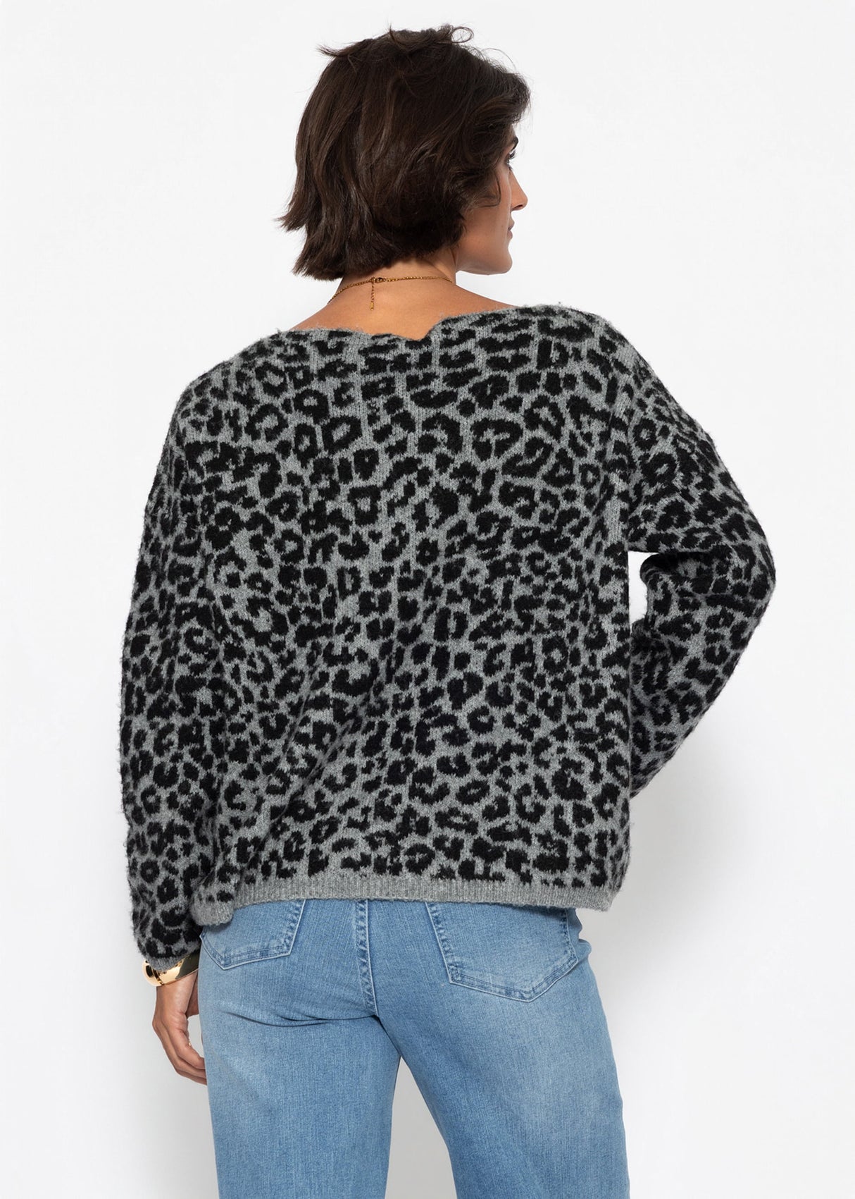 Pullover mit Leo-Muster - hellgrau