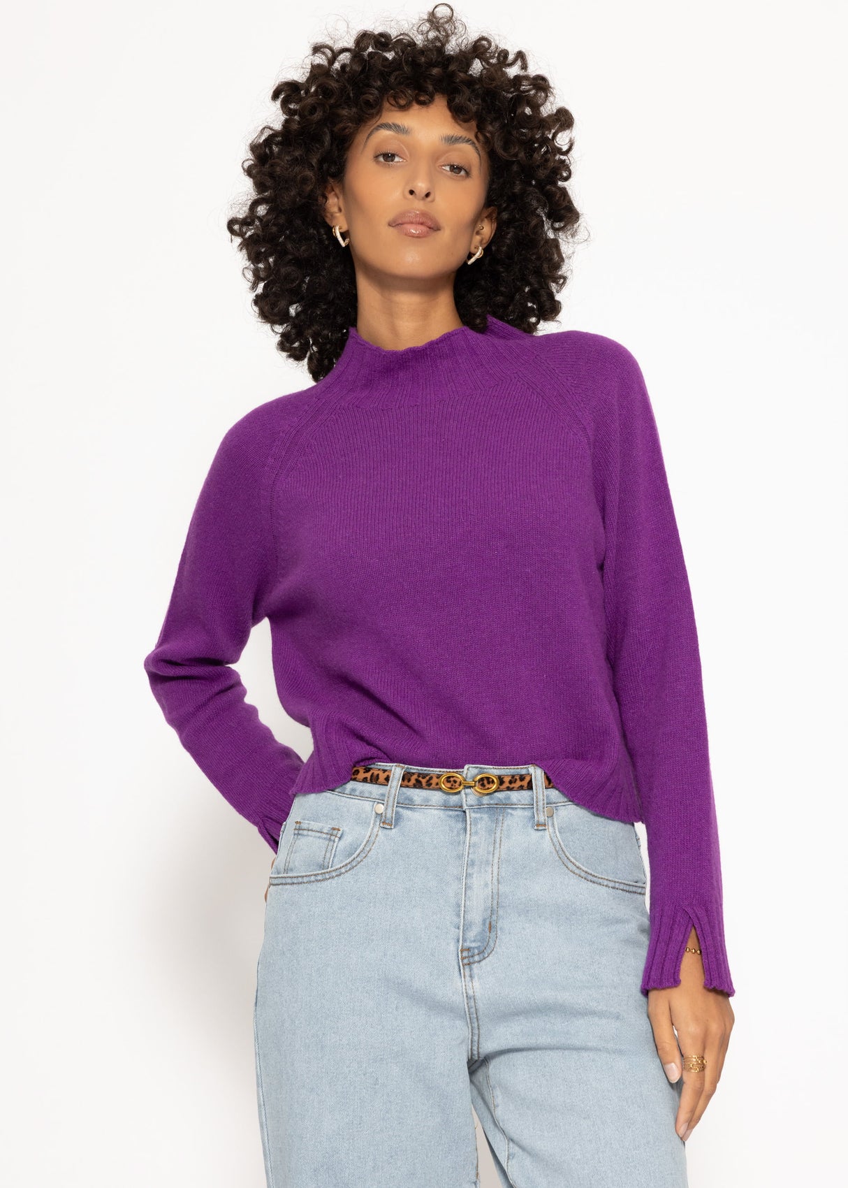 Sweater with stand-up collar and sleeve slits - plum